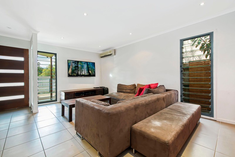 55 Nalkari Street, Coombabah, QLD 4216