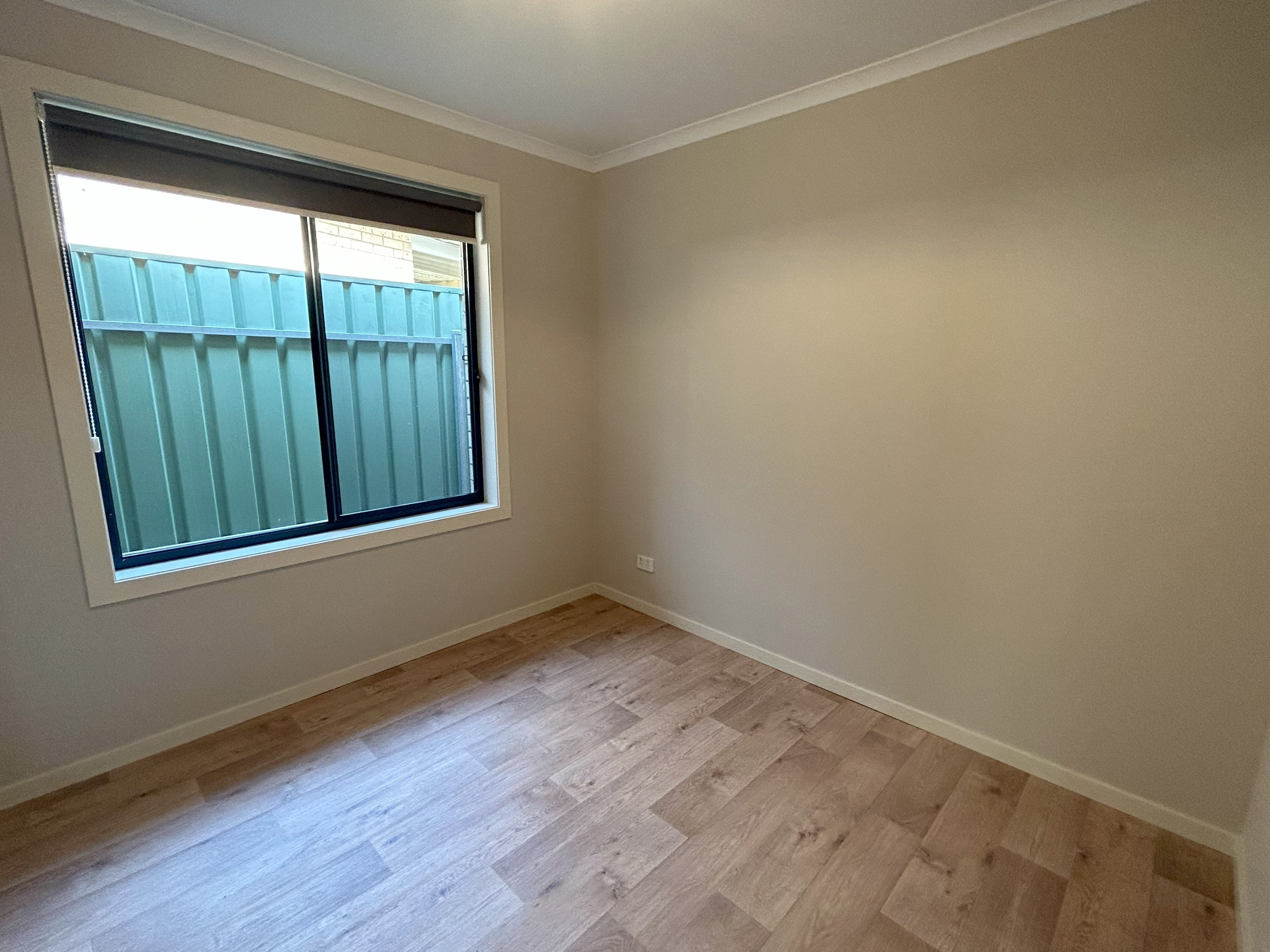 34 Trafalgar Drive — photo 3 of 9