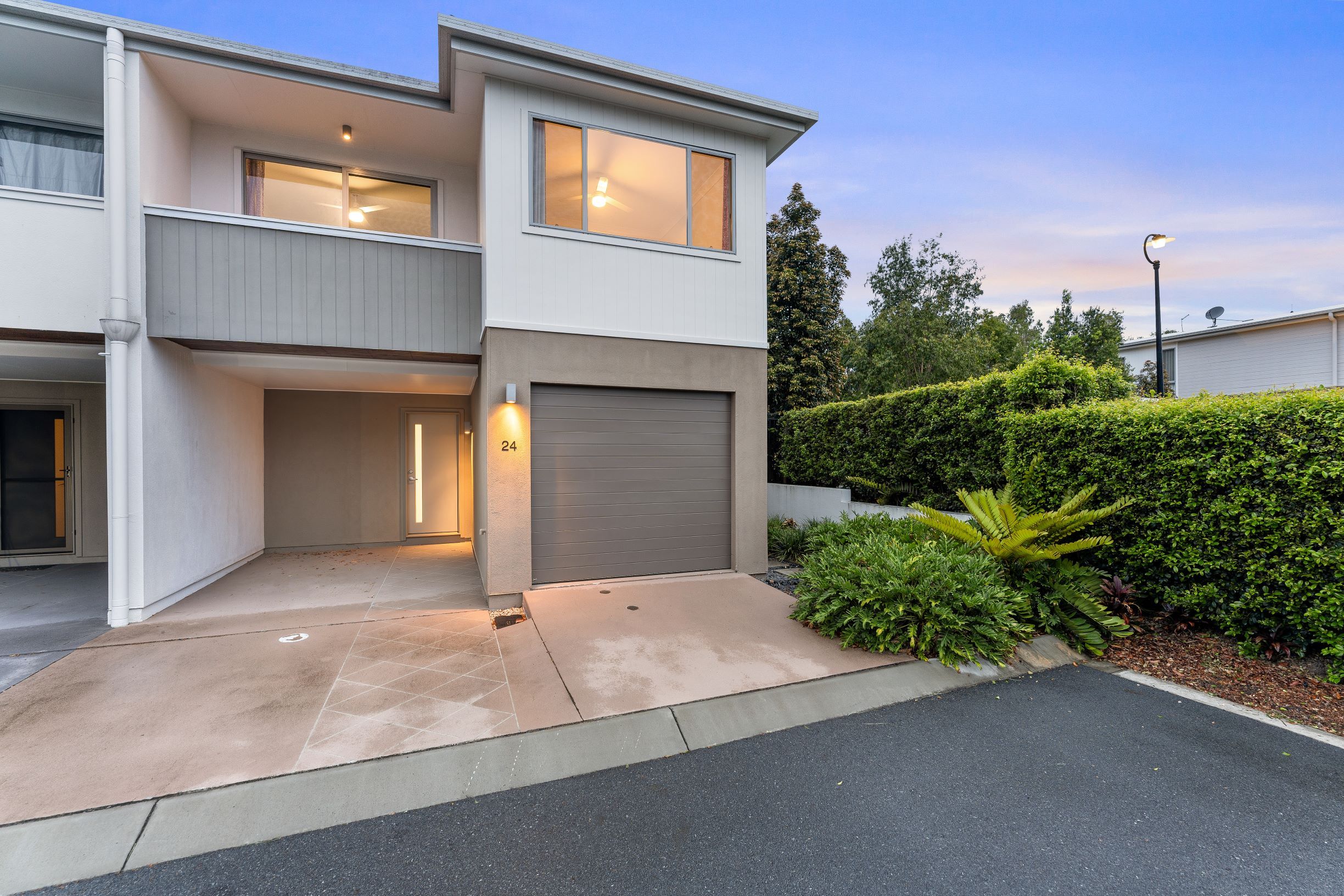 8 Norfolk Street, Parkinson QLD 4115
