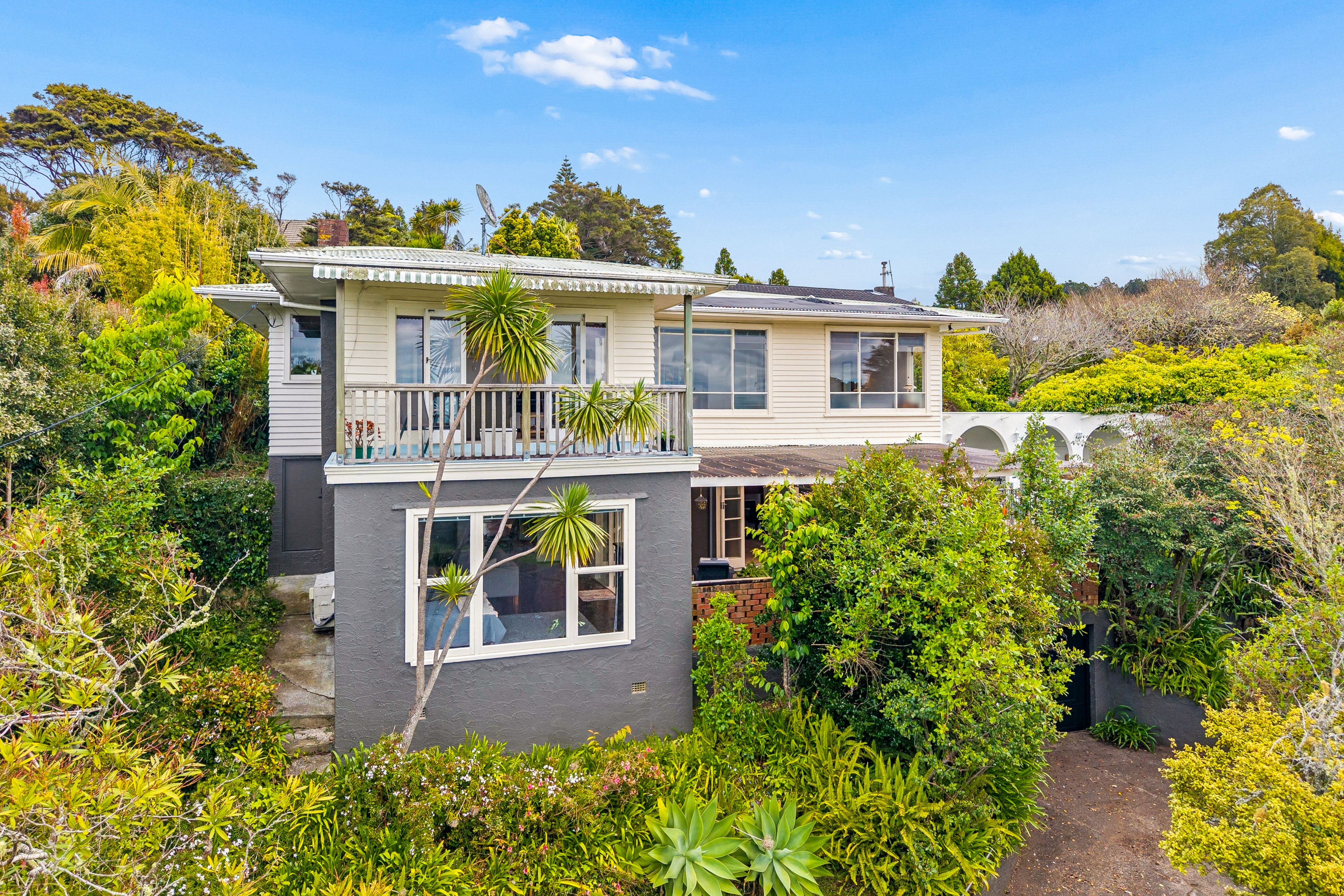108 Takahe Road, Titirangi, Waitakere City
