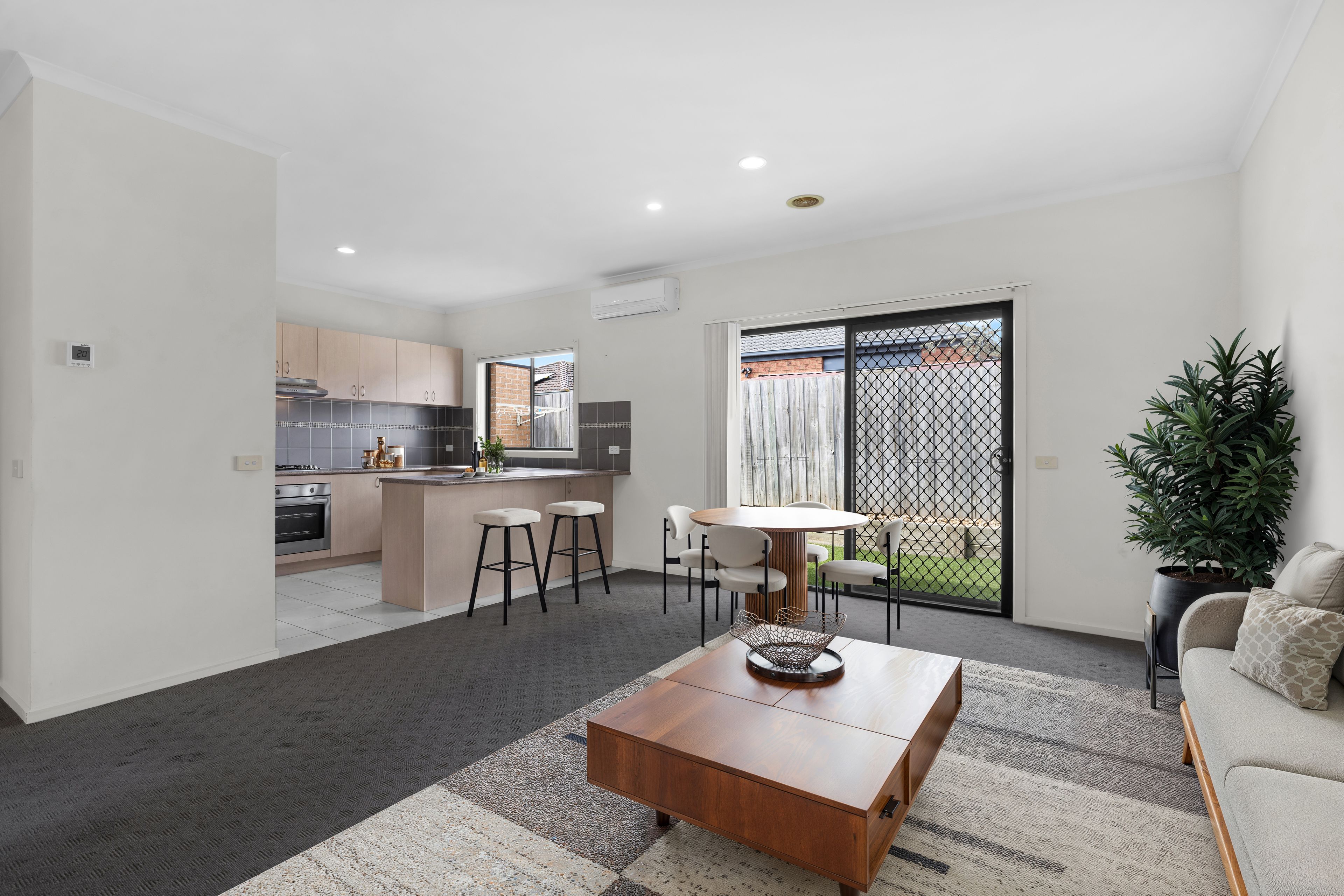 3/8 Mina Court — photo 3 of 17