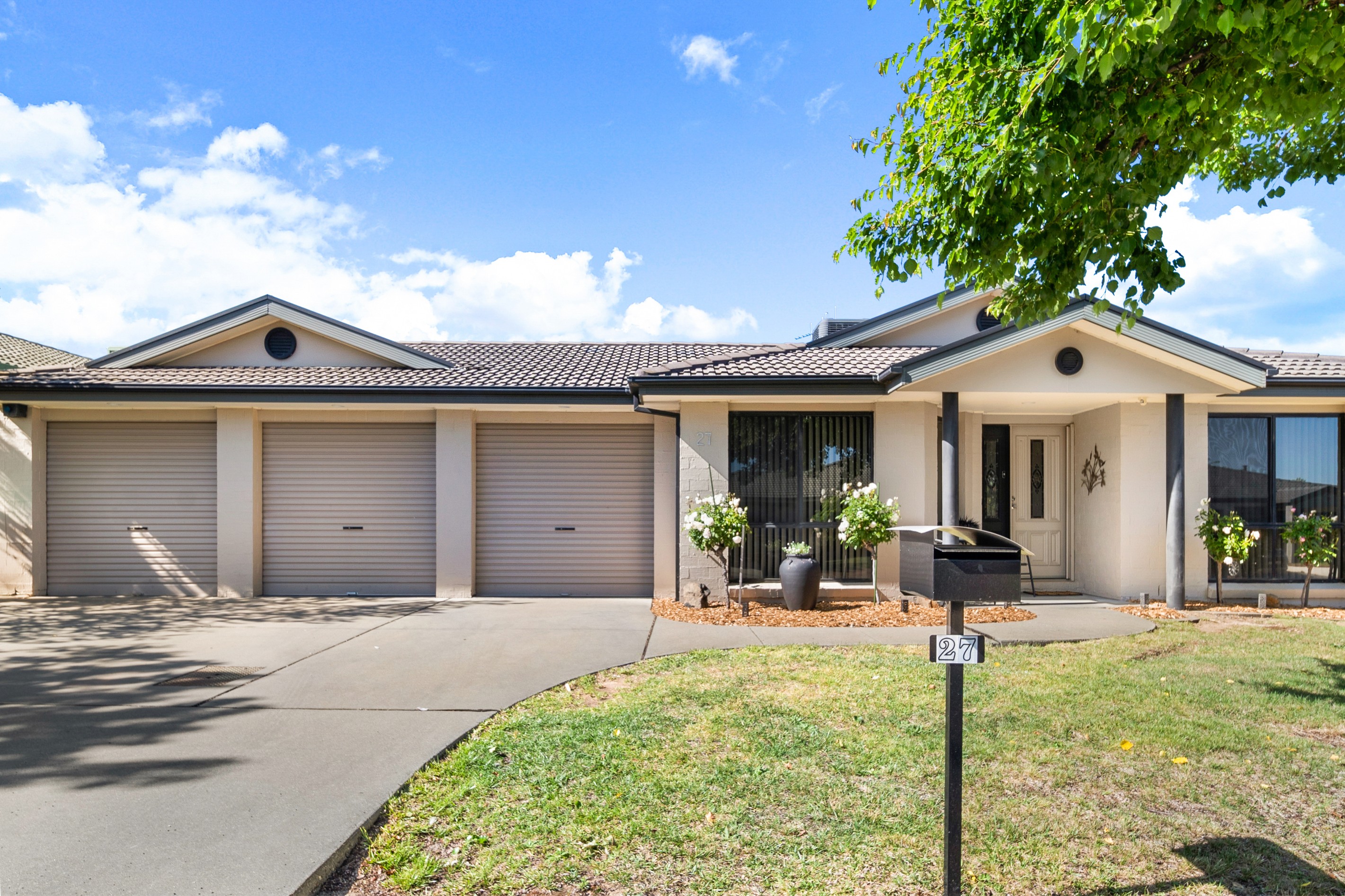 27 Marchant Circuit, Dunlop, ACT 2615