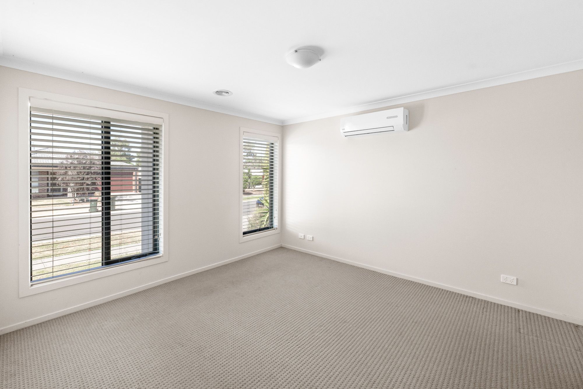 26 Ixora Crescent, MANOR LAKES, VIC 3024