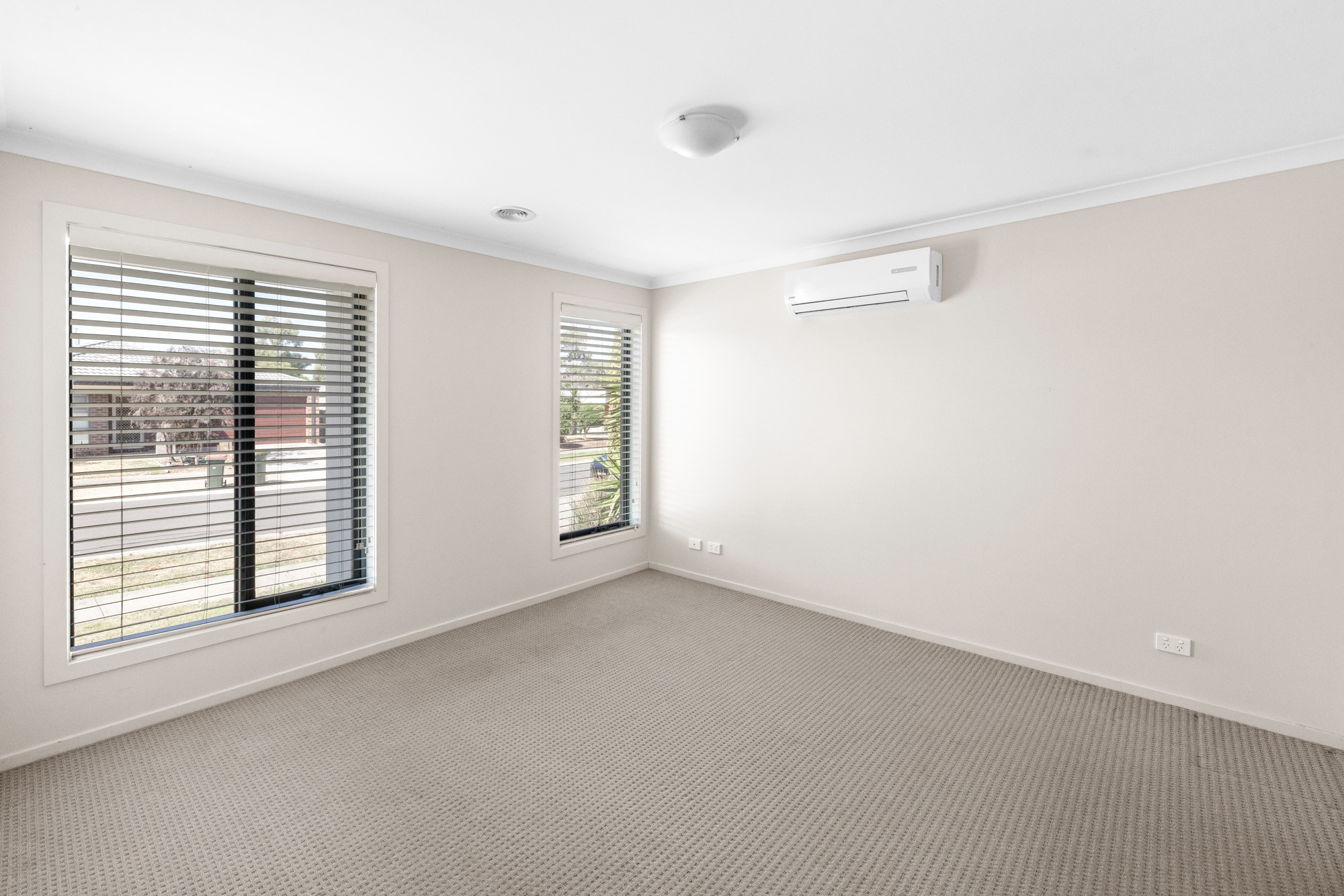 26 Ixora Crescent, MANOR LAKES, VIC 3024