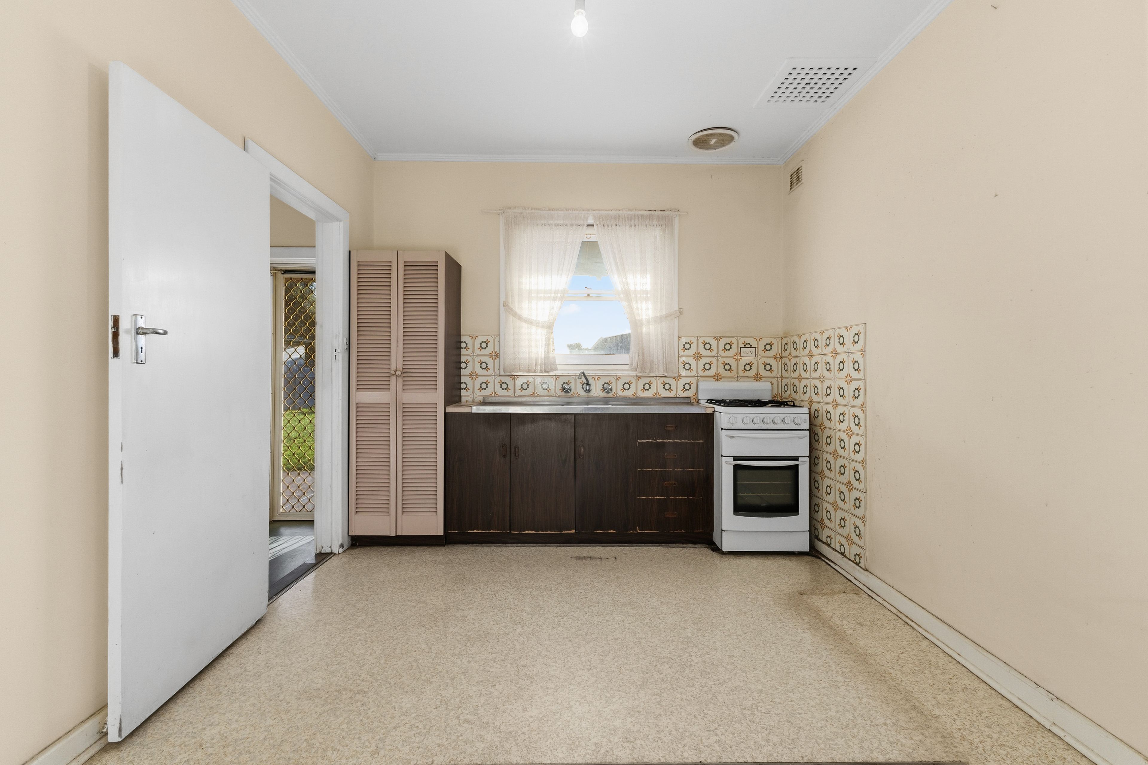8 Kingborn Avenue — photo 12 of 21