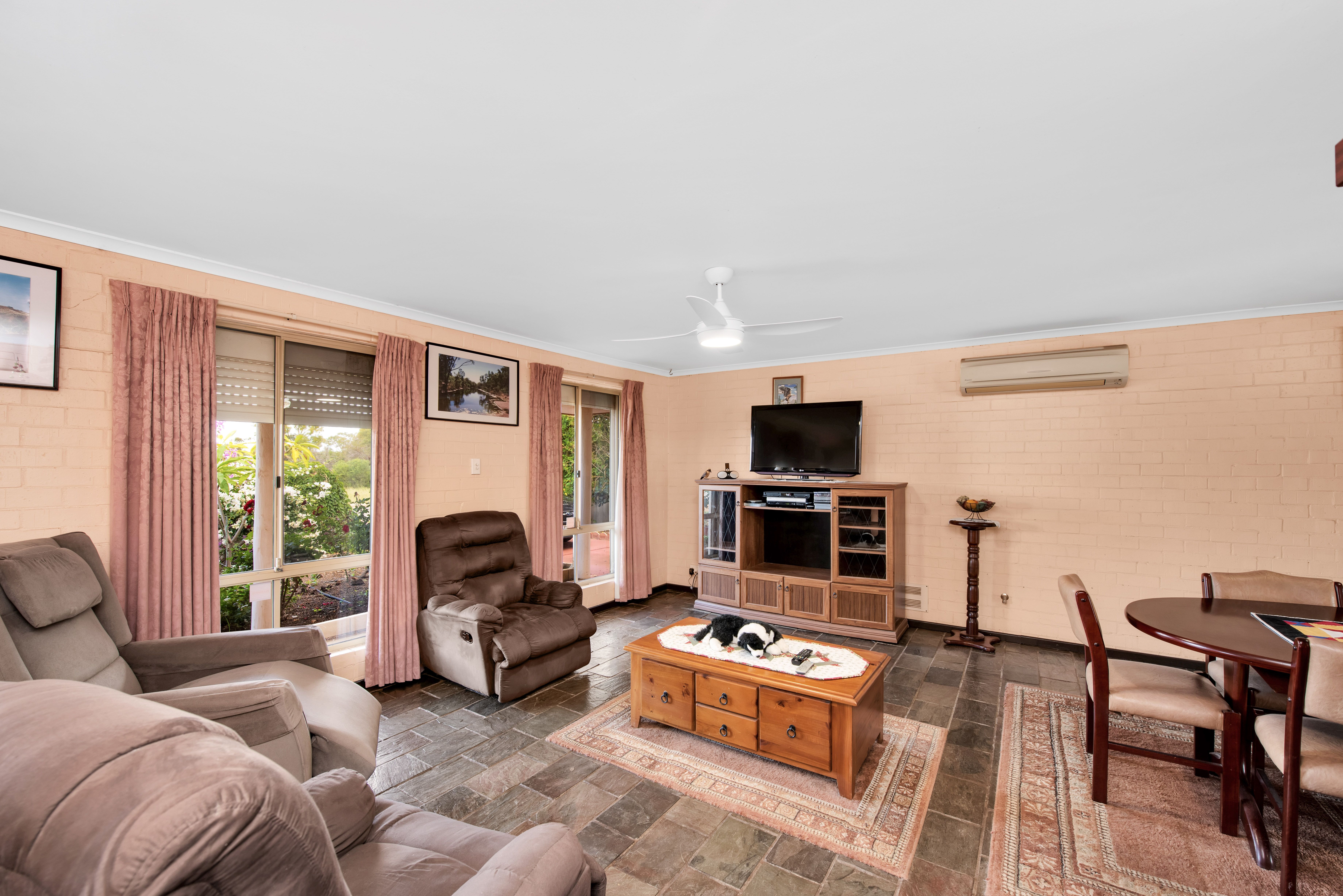 8 Mugana Crescent, Waggrakine, WA 6530
