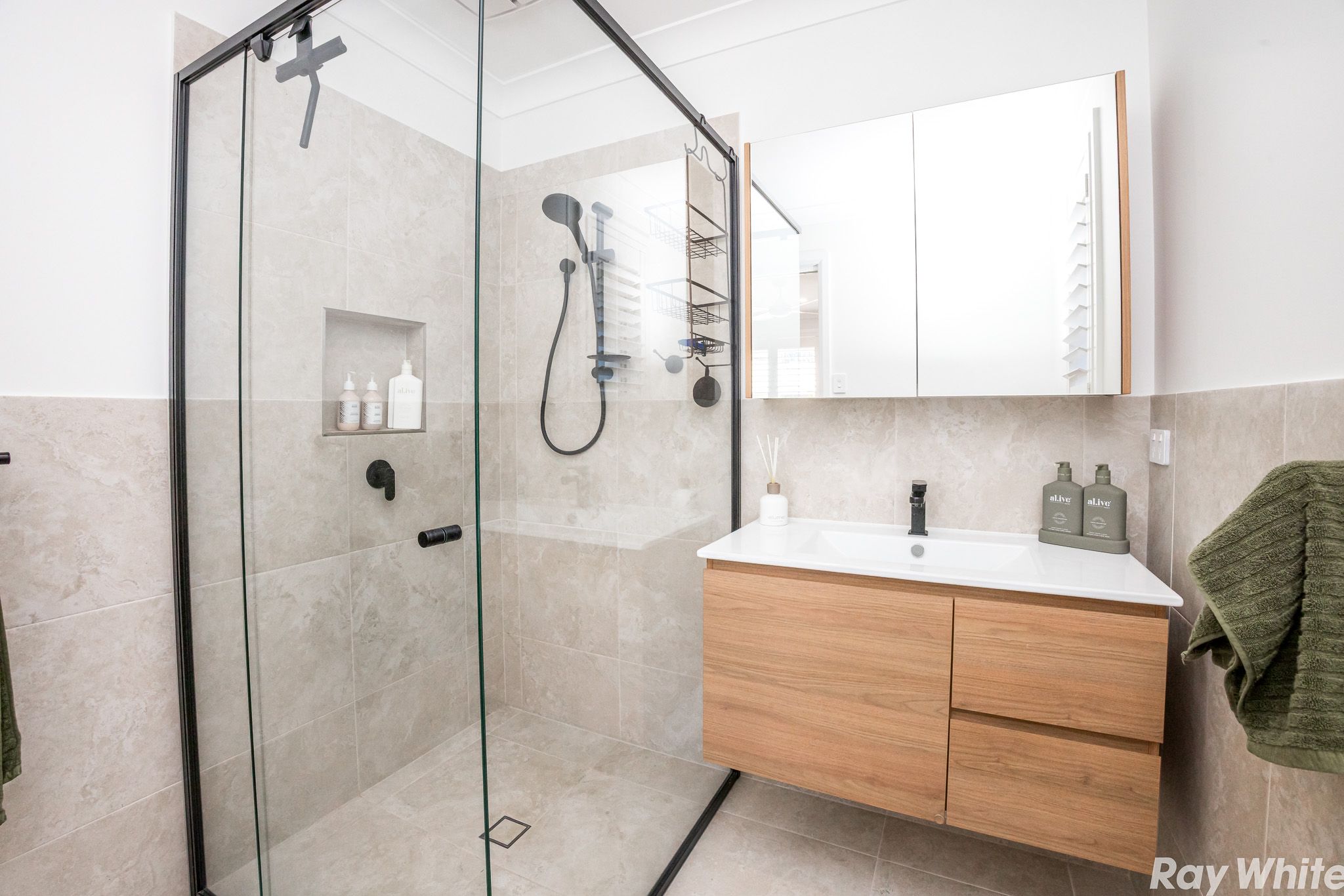 71 Kentia Drive — photo 10 of 17