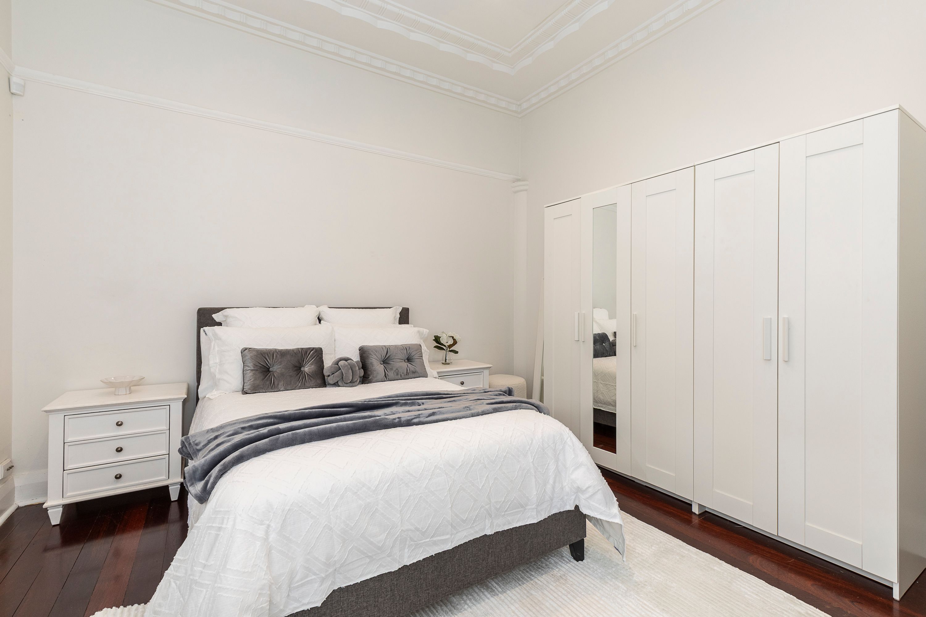 17 Thongsbridge Street — photo 13 of 30