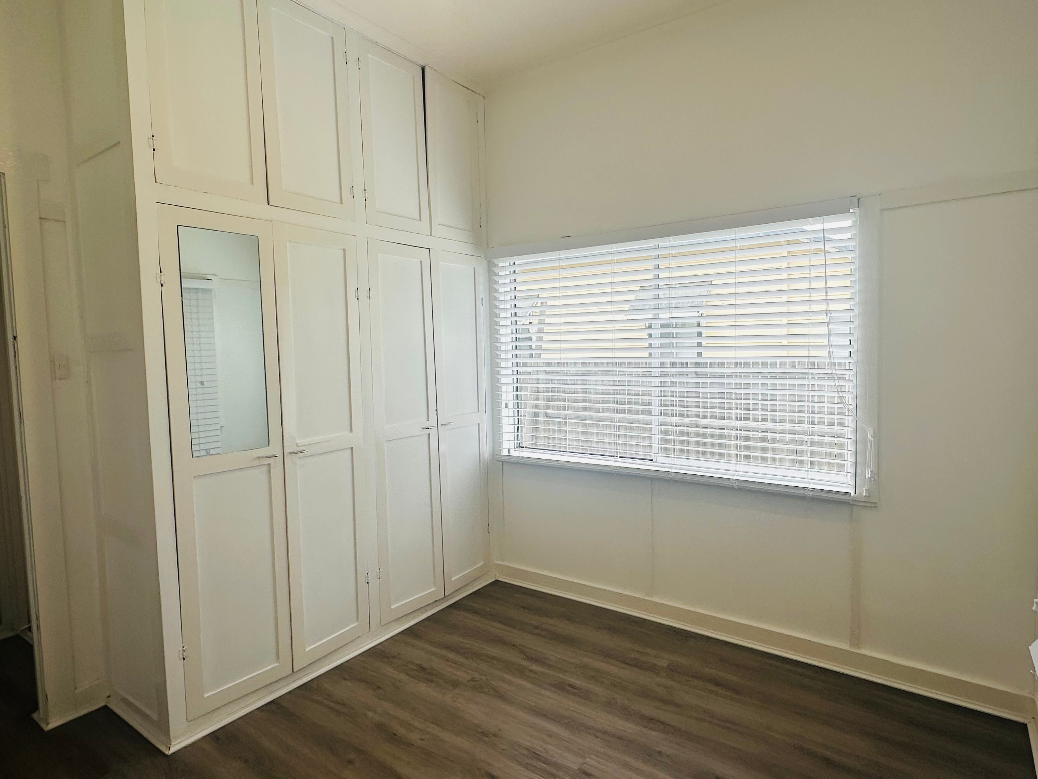 40 Colches Street — photo 8 of 14