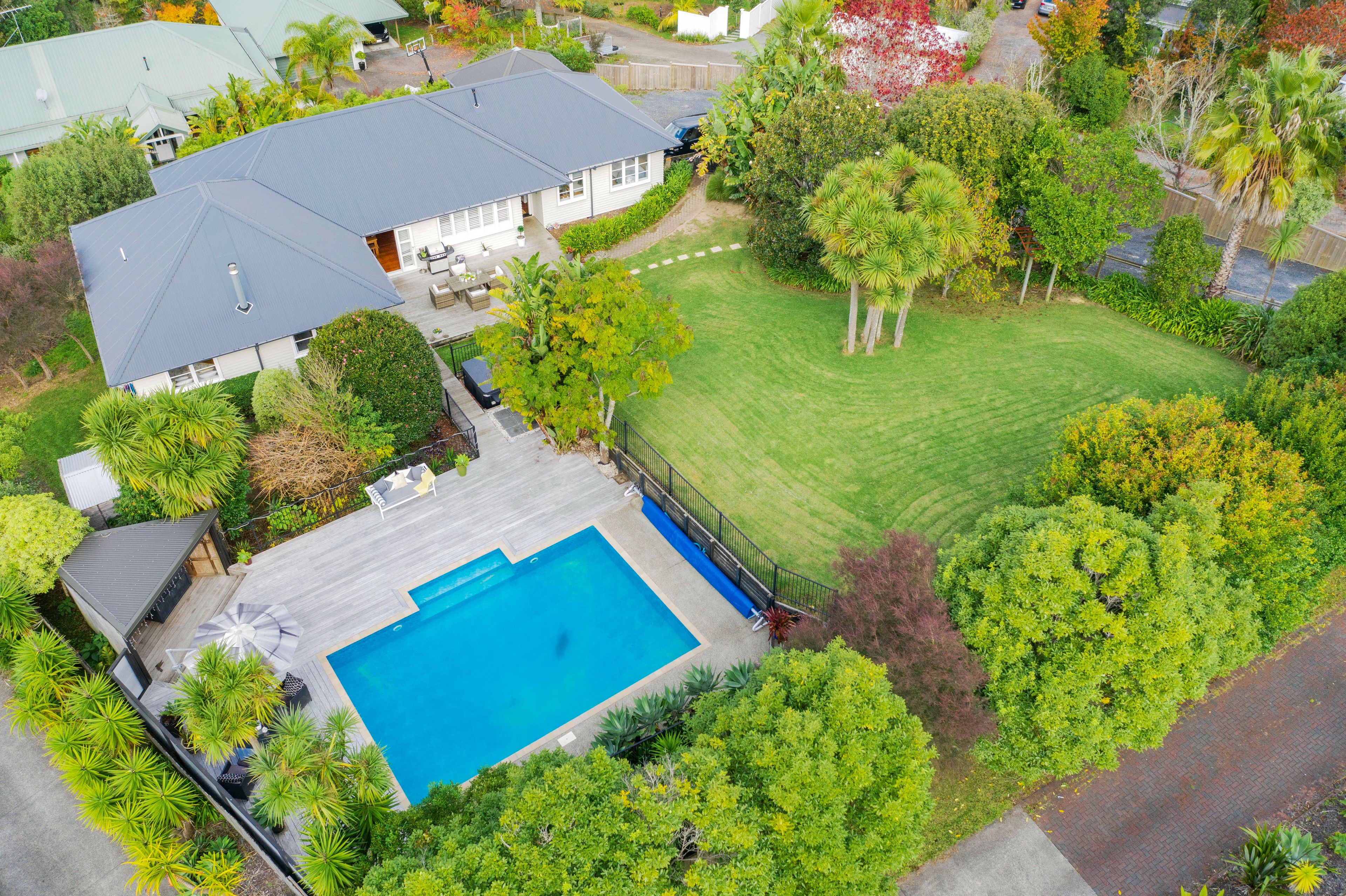 11 Olwyn Place, Greenhithe, North Shore City