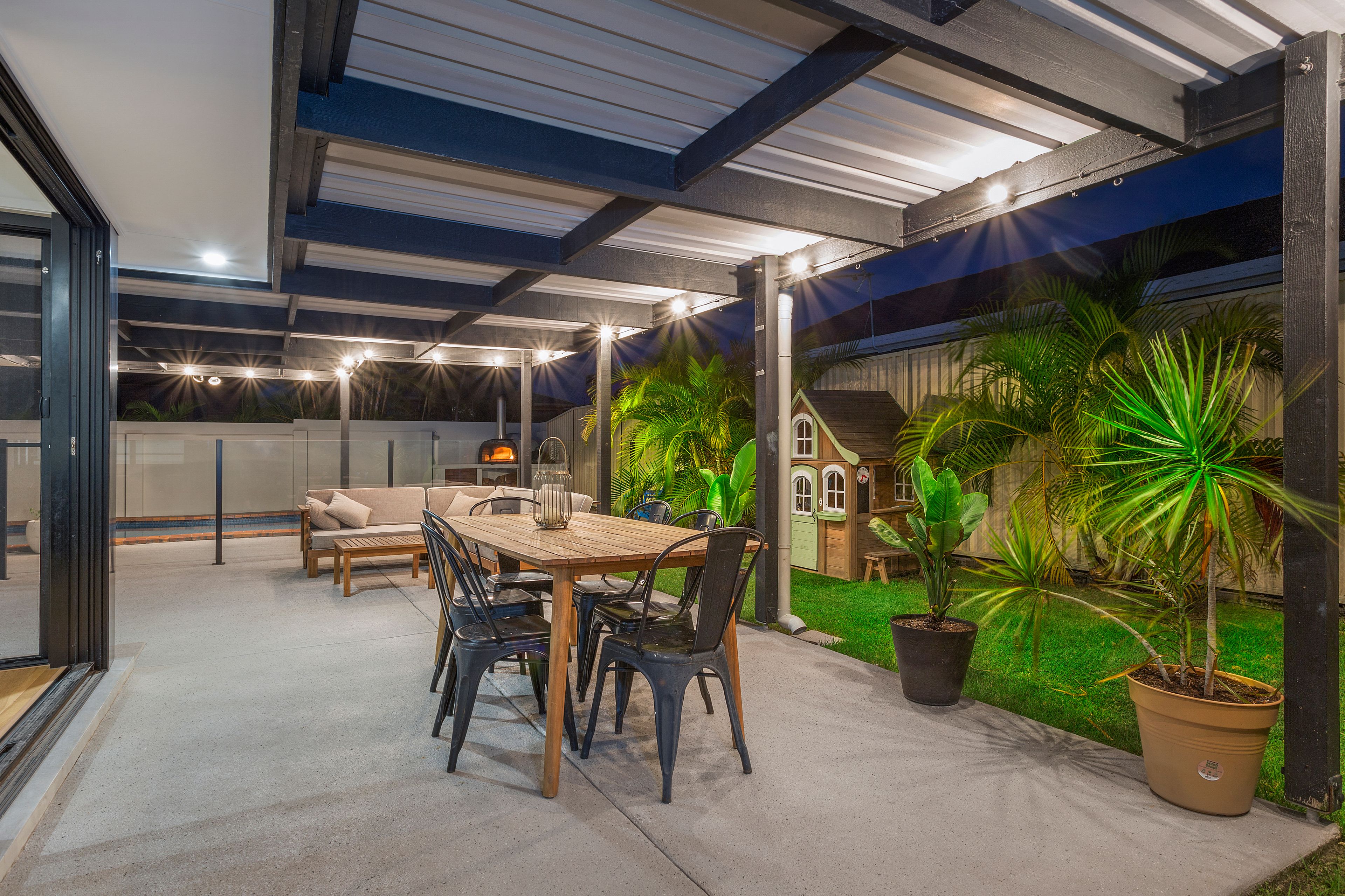 3 Oakland Court, Burleigh Waters QLD 4220