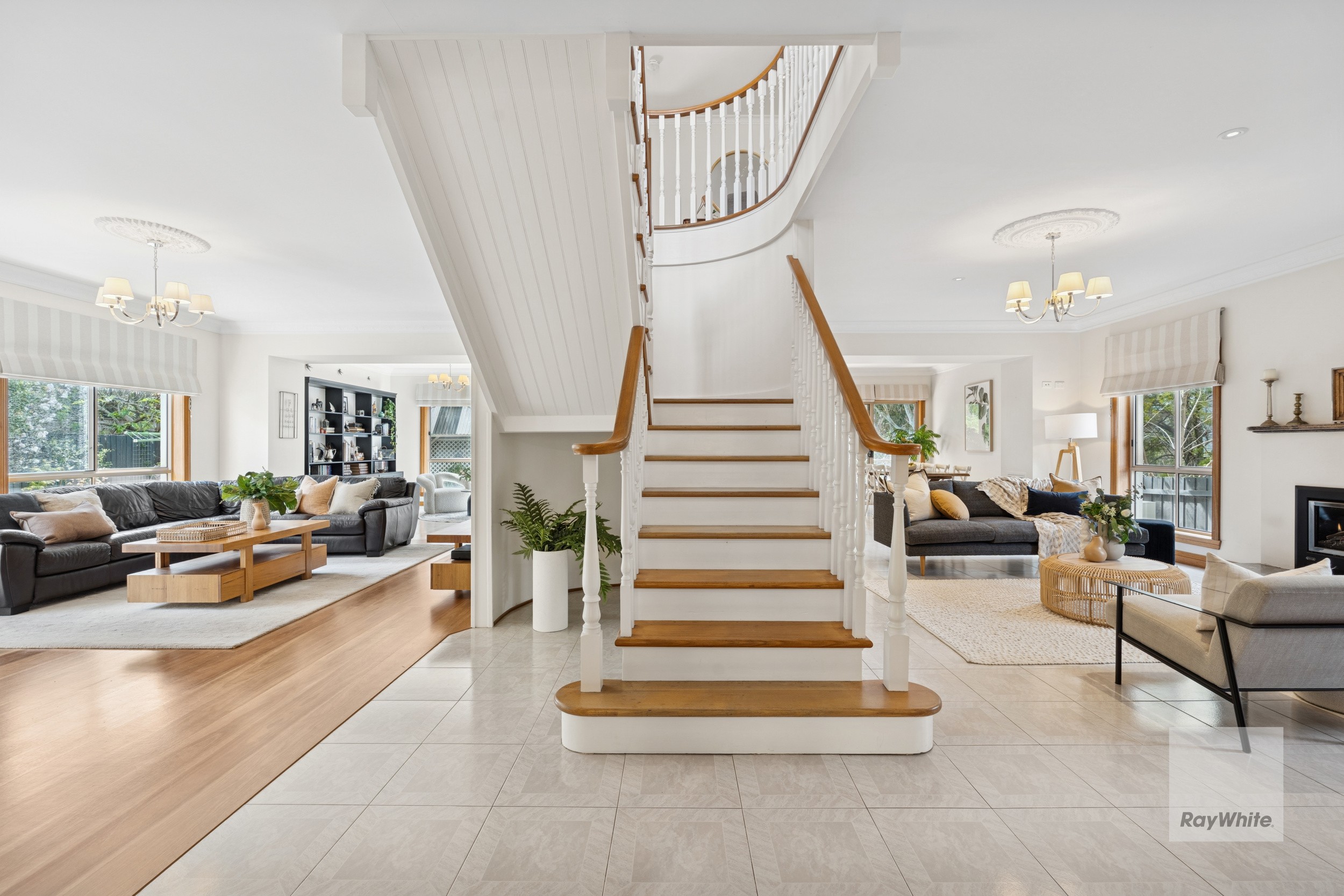 6 Mahon Court, Taylors Lakes, VIC 3038