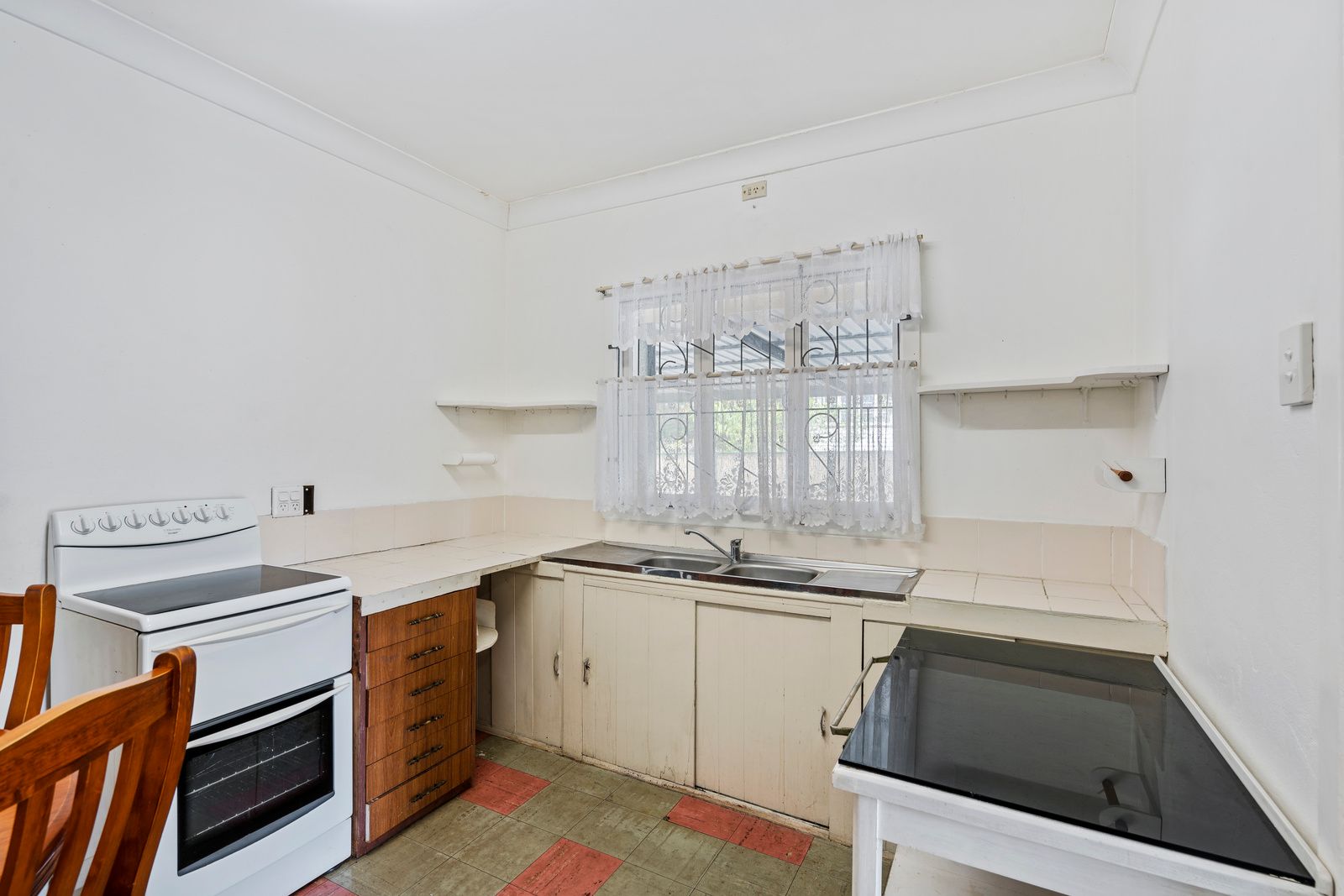 53-55 Sussex Road — photo 8 of 28