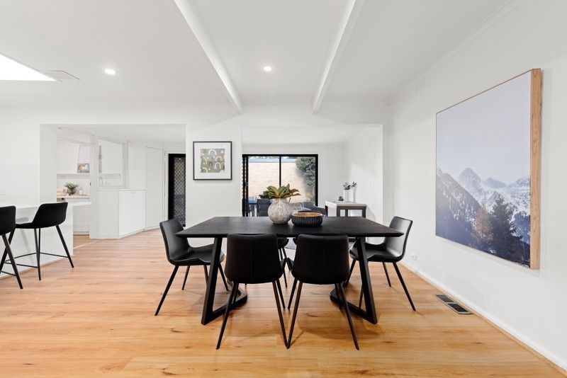 11 Bermuda Drive, Blackburn South, VIC 3130