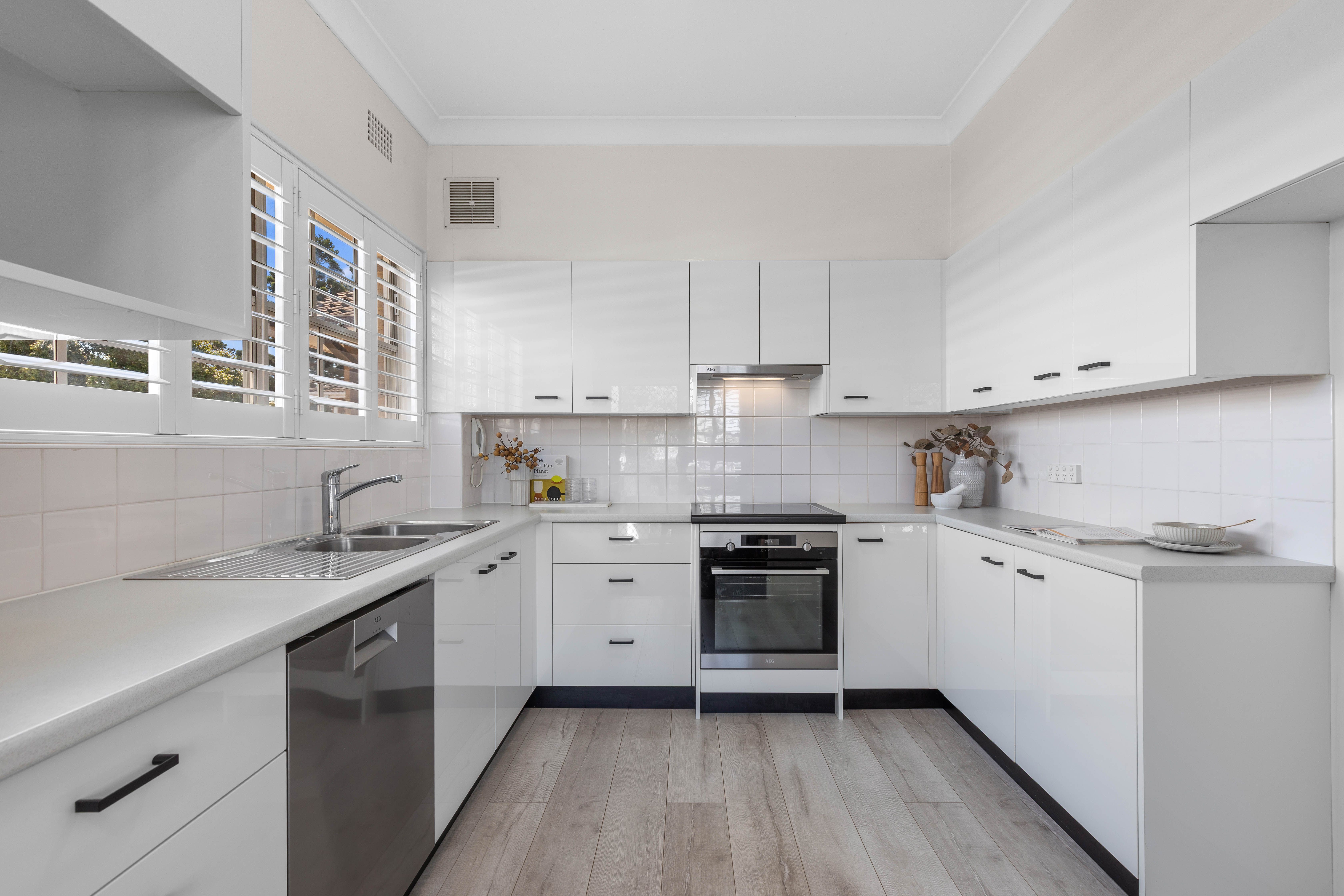 8/34 Frederick Street — photo 5 of 10