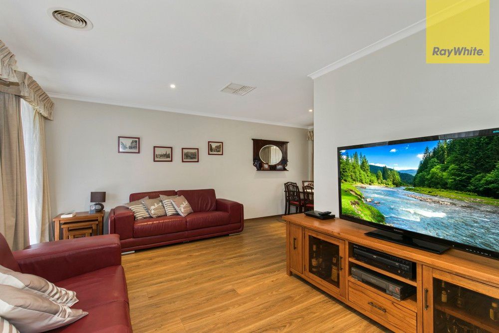 176 Windermere Drive, Ferntree Gully, VIC 3156