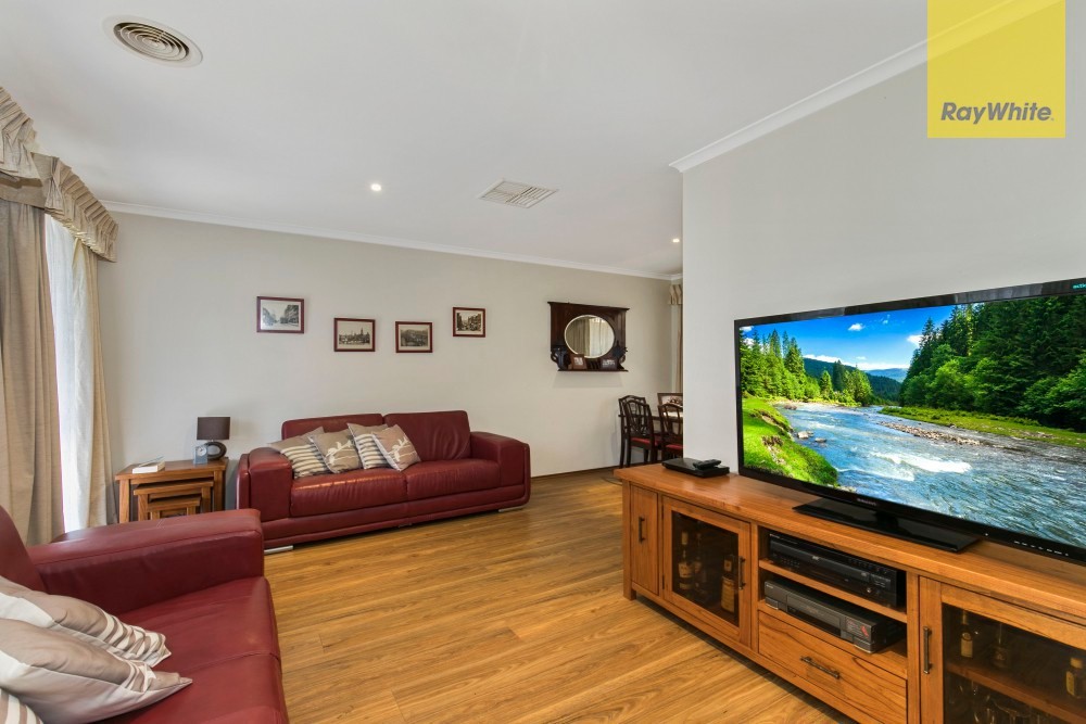 176 Windermere Drive, Ferntree Gully, VIC 3156
