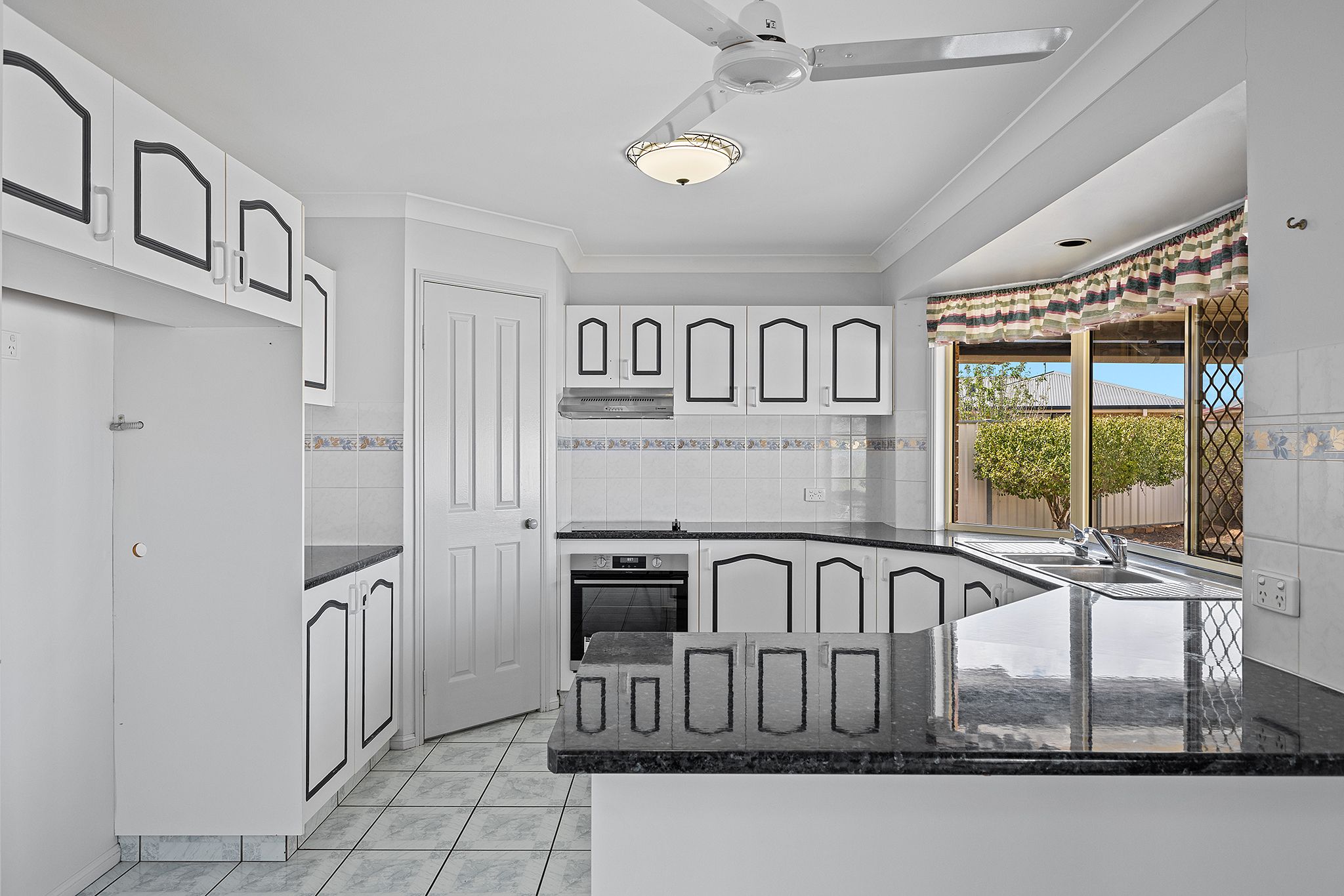 32 Joseph Street — photo 3 of 17