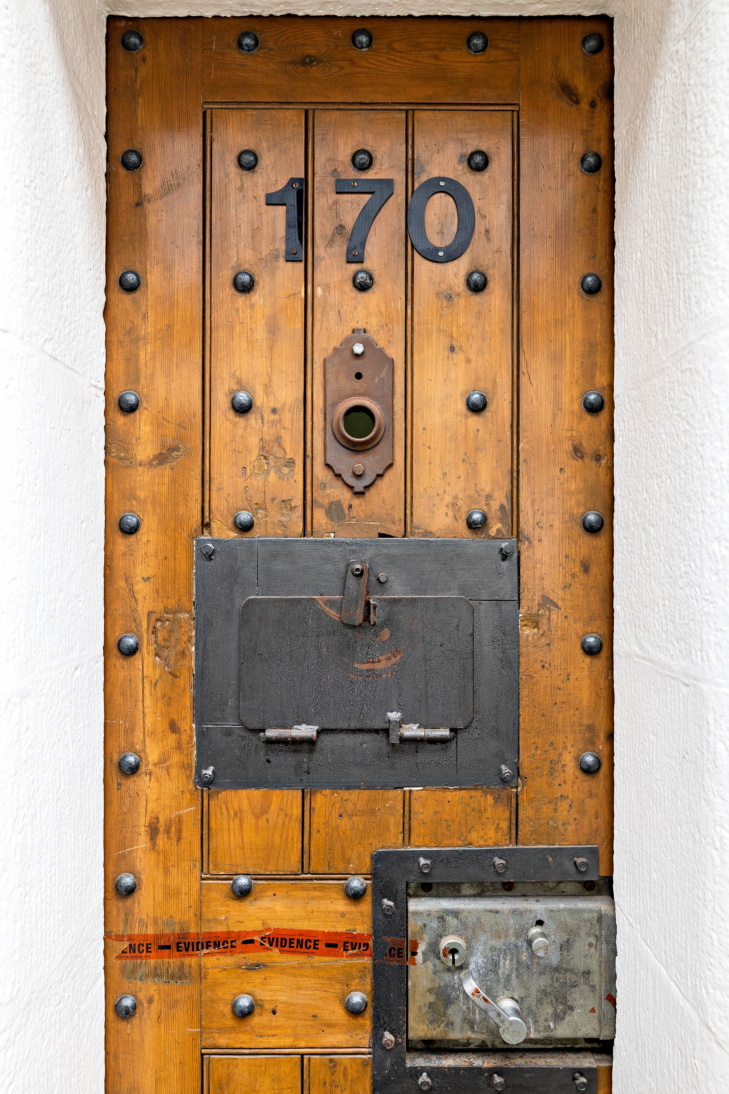 4170/4 Wardens Walk — photo 4 of 19