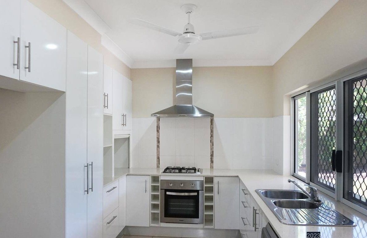 11 Botany Street, Redlynch, QLD 4870
