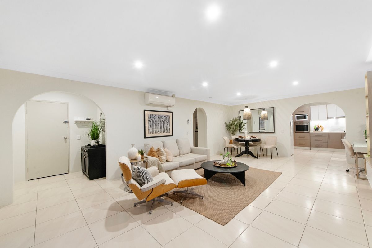 9/530 Marine Parade — photo 4 of 17