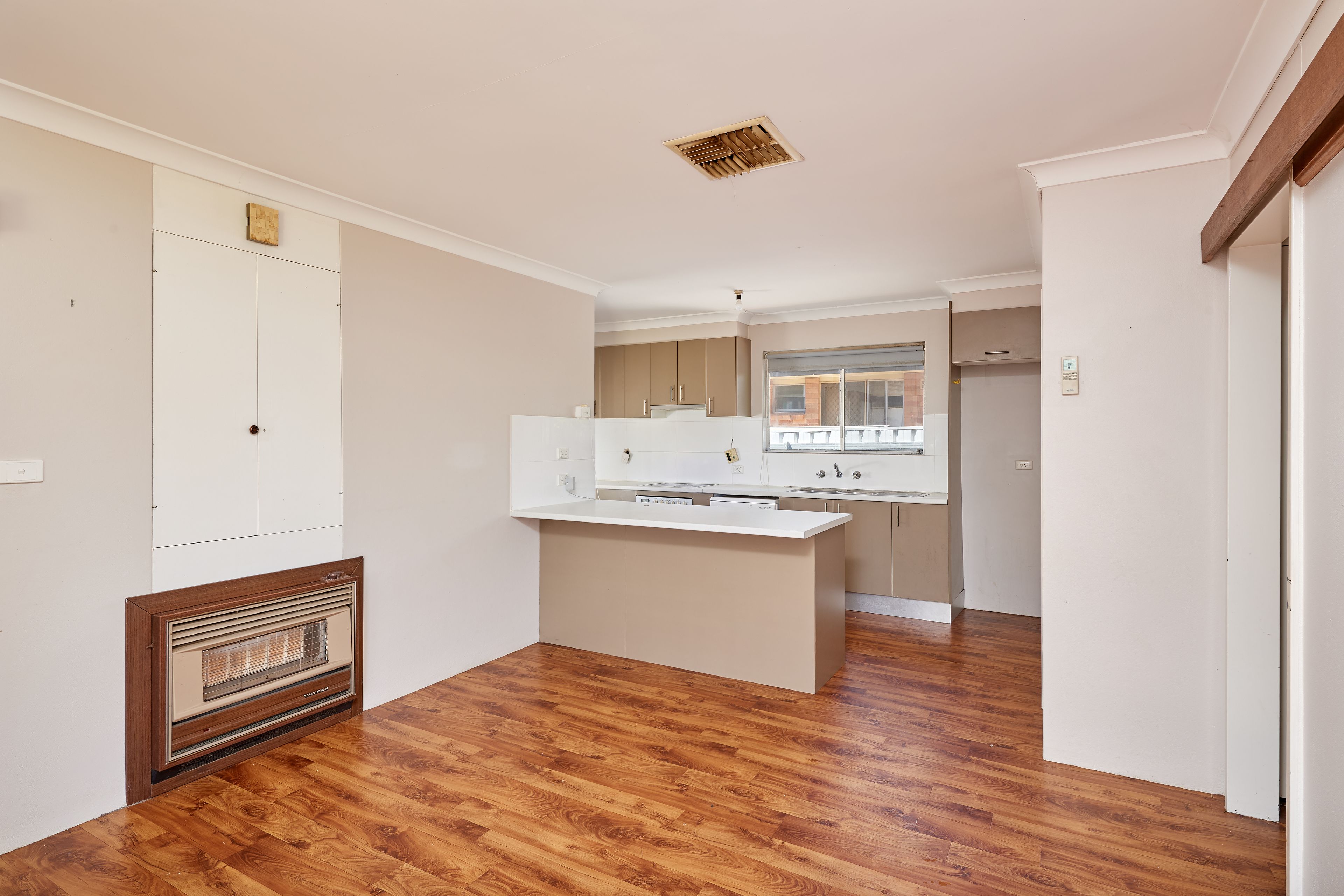 10 Veale Street, Ashmont, NSW 2650