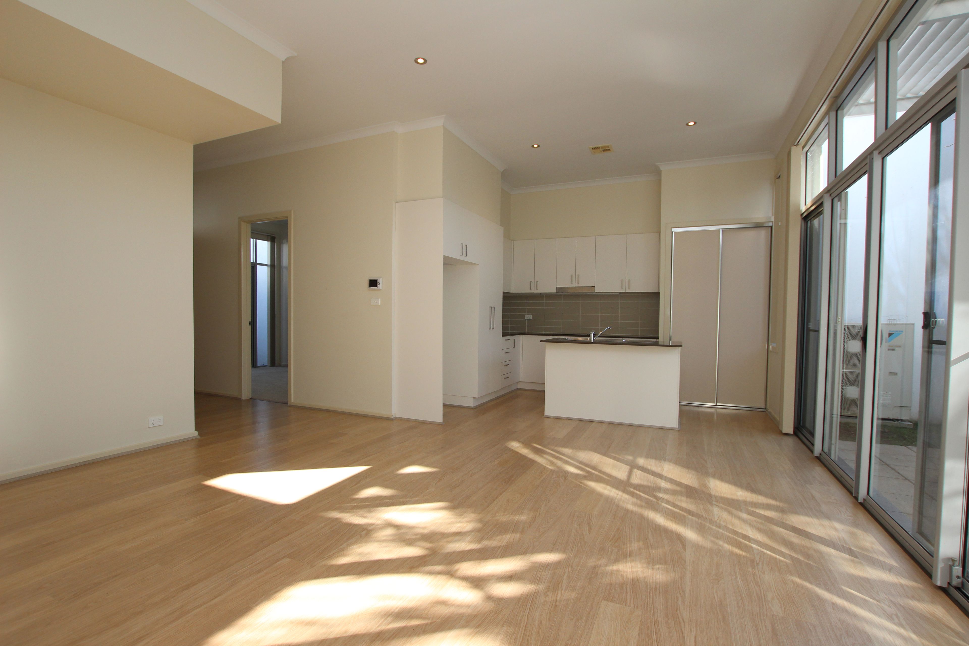 10/4 Hardman Street — photo from Ray White Canberra