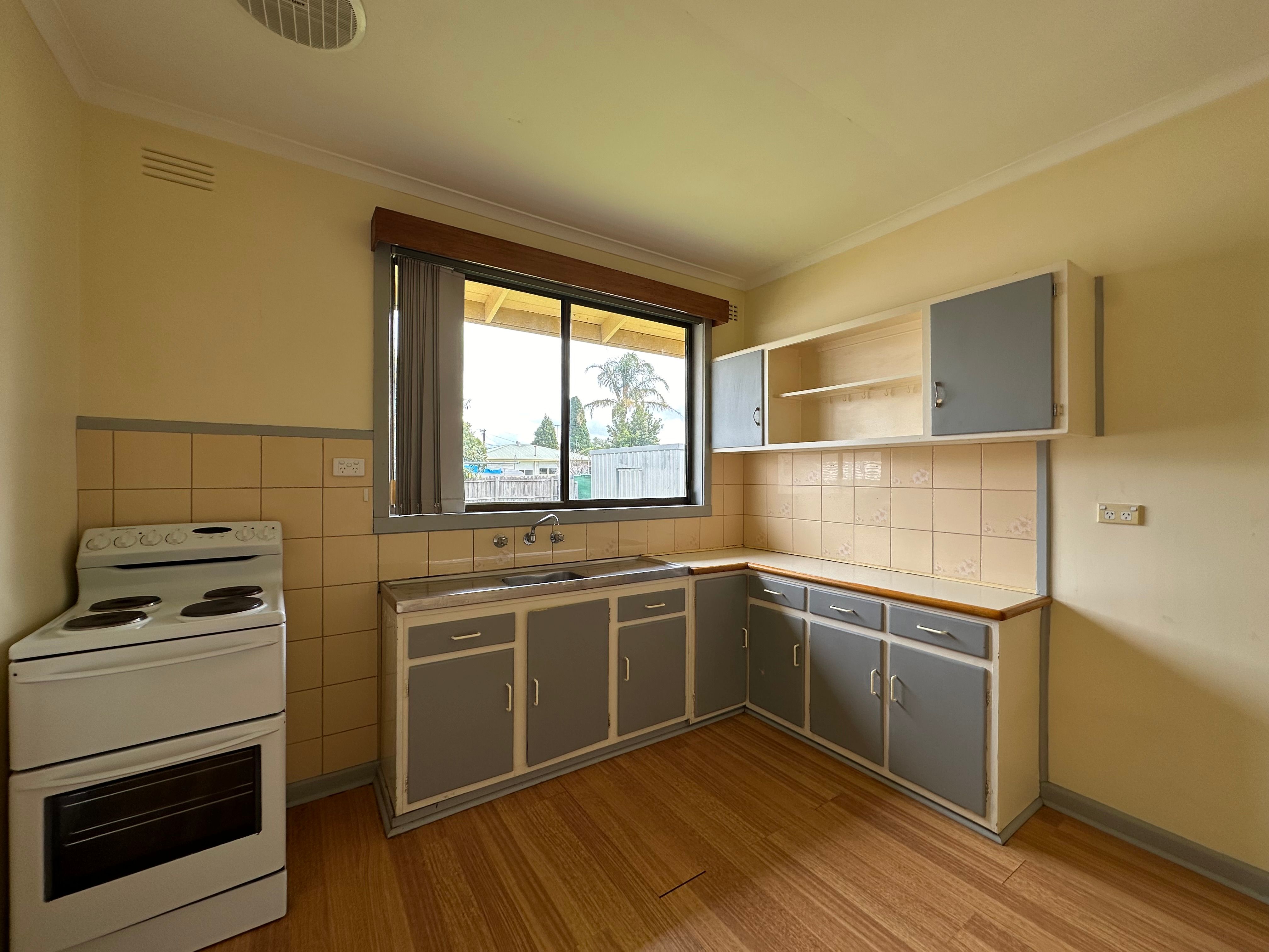 70 Swallow Crescent, Norlane, VIC 3214