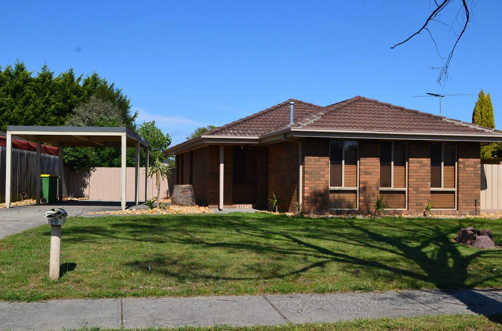 10 Tania Court — photo from Ray White Pakenham