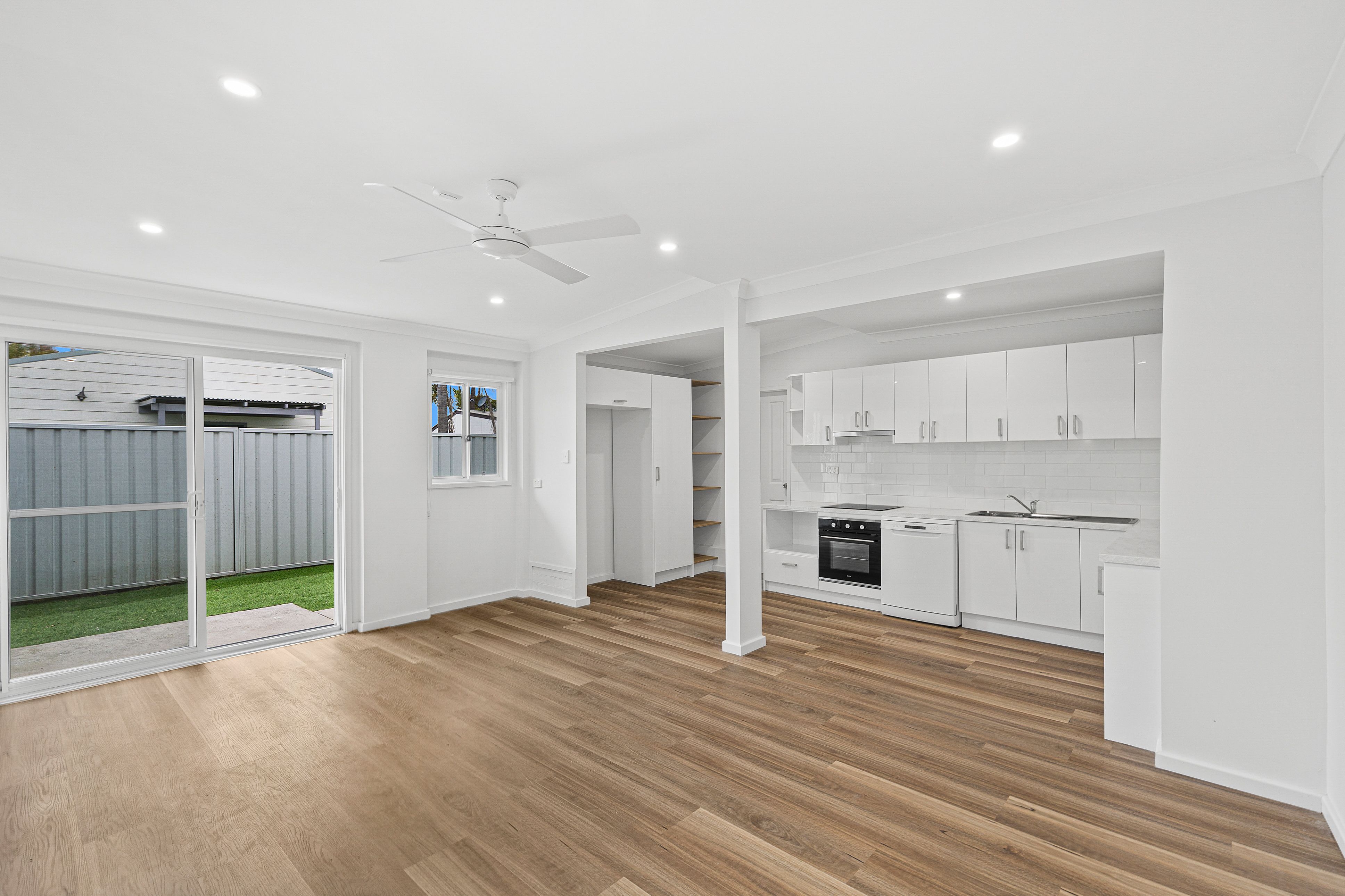 8B Terry Avenue, Warilla, NSW 2528