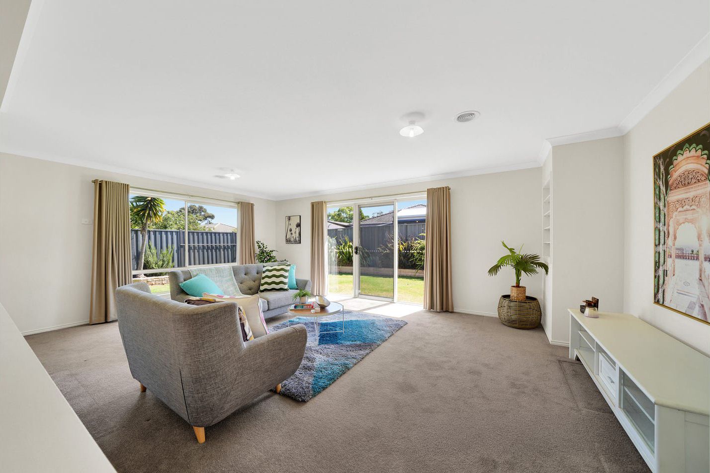 19 Weavers Street — photo 4 of 13