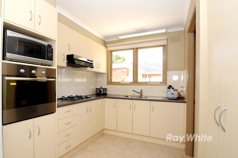 1/17 Fonteyn Drive, Wantirna South, VIC 3152