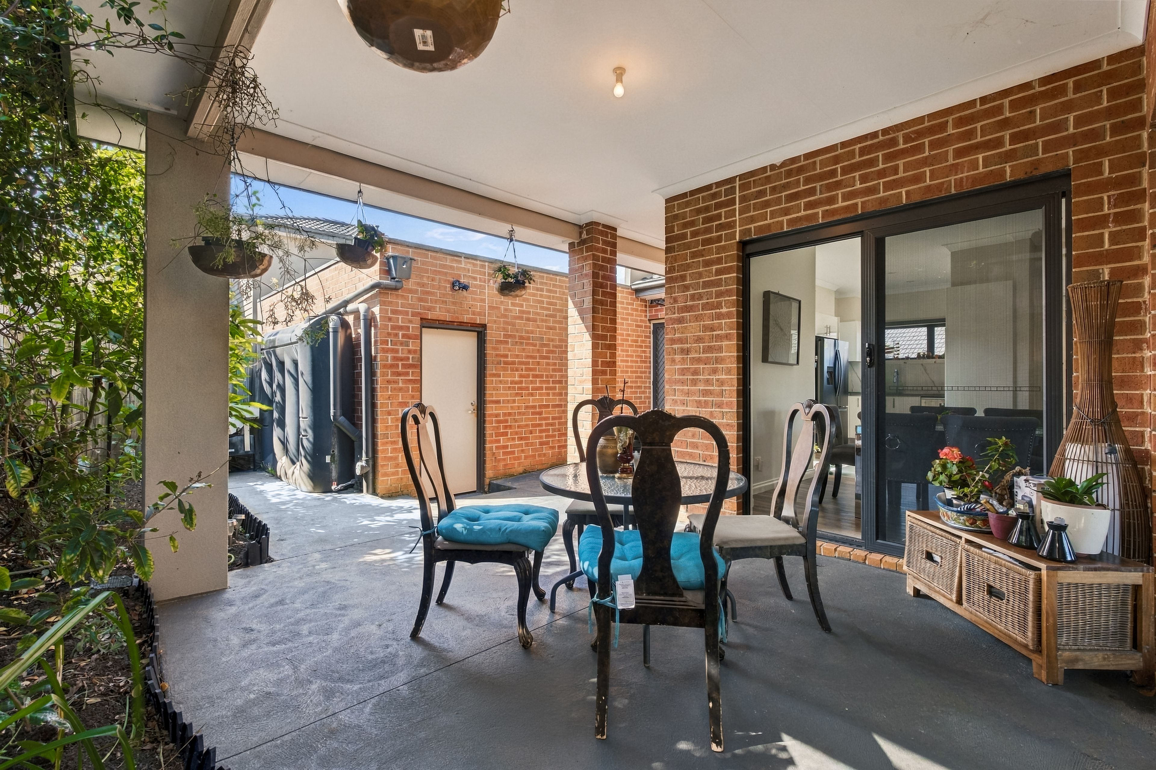 1/6 Faye Street — photo 13 of 13