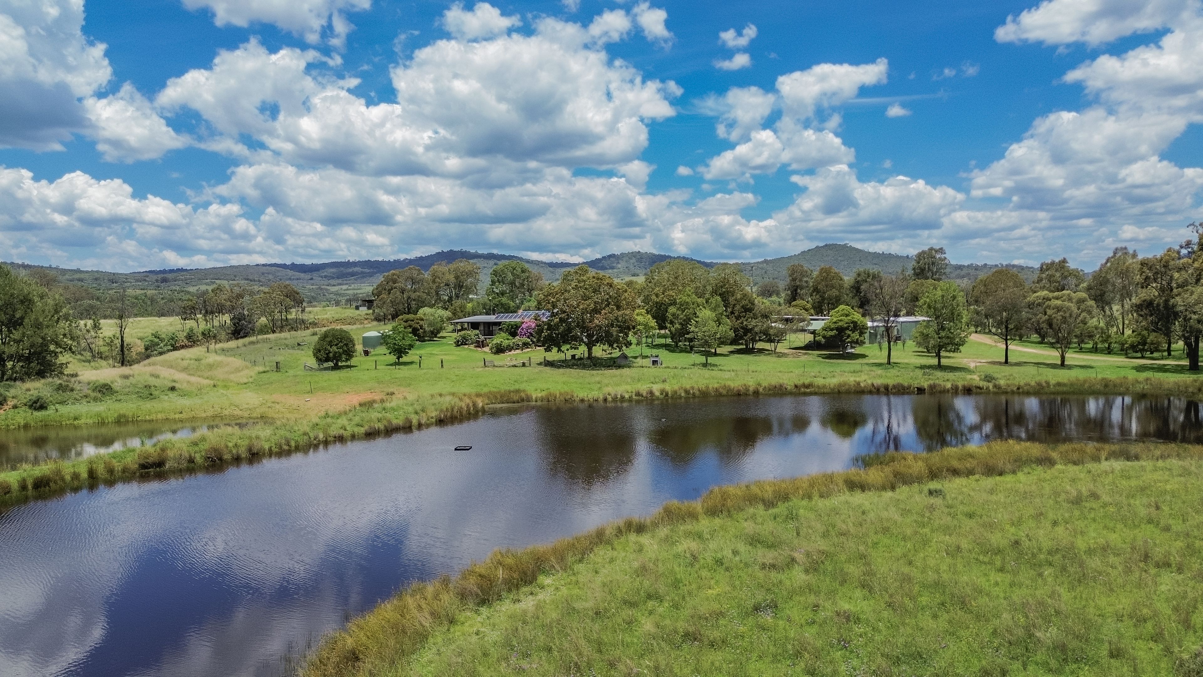 1325 Connolly Dam Road, Silverwood, QLD 4370