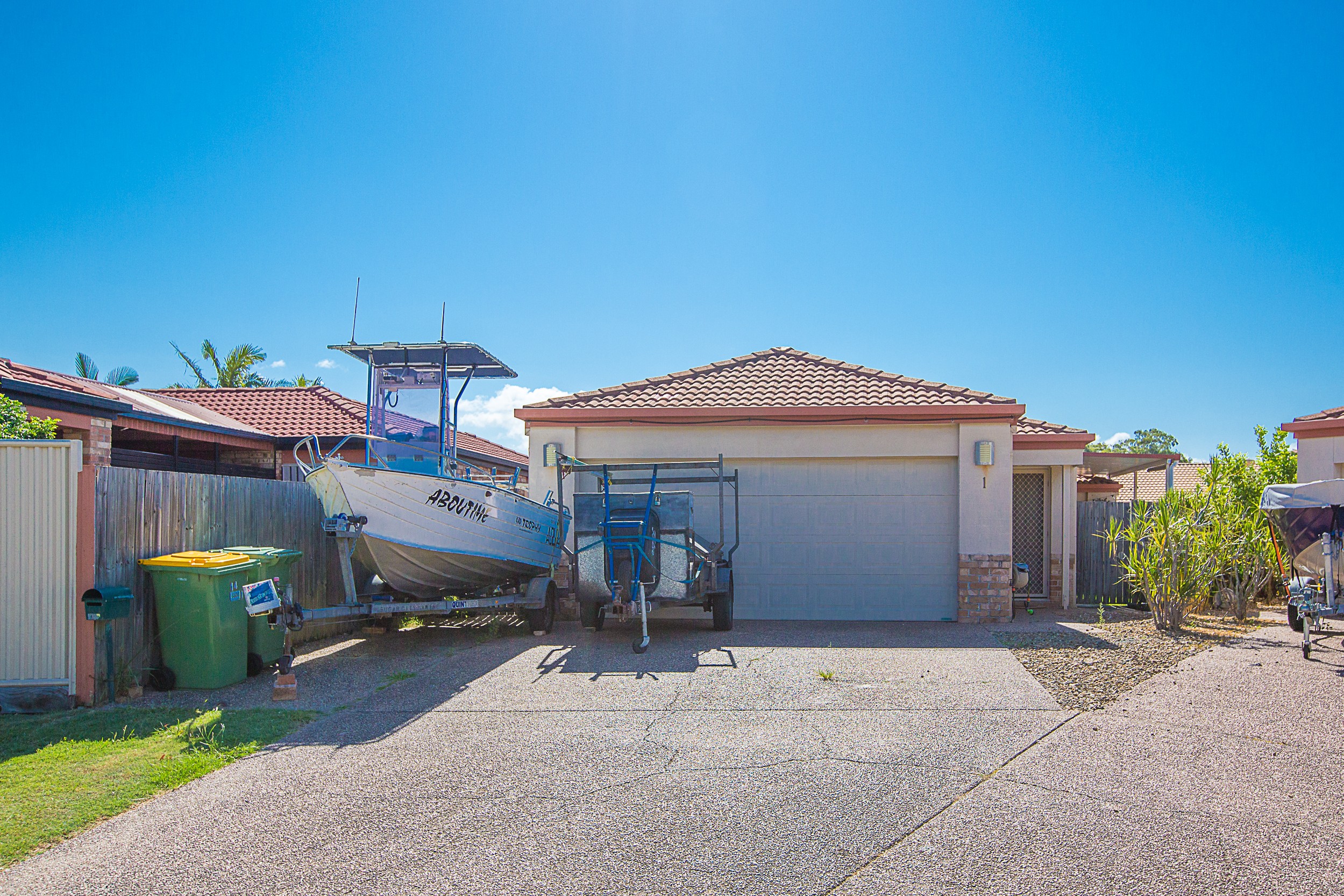 1/14 Gemma Glade, Labrador, QLD 4215