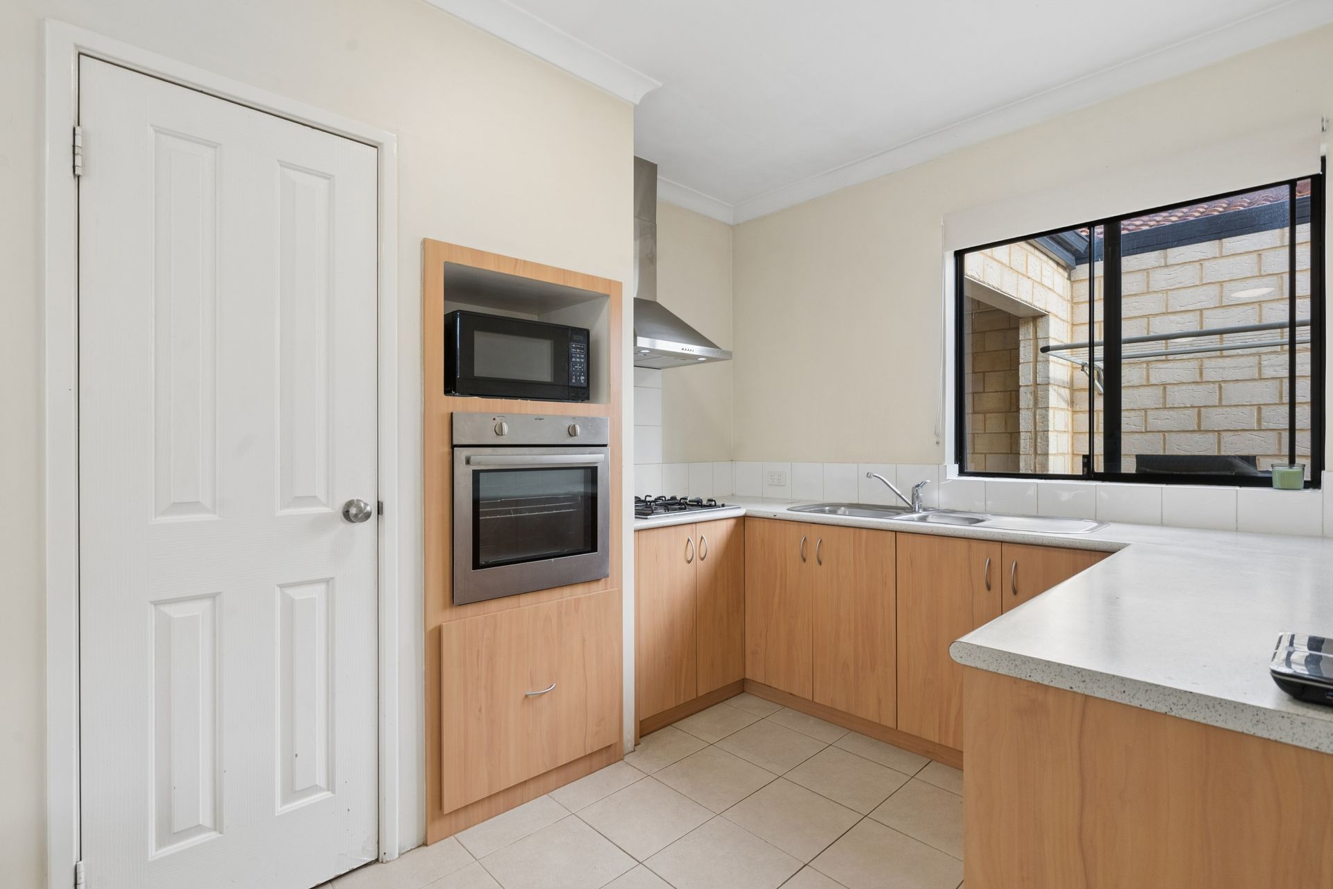3/56-58 Henry Street — photo 4 of 23