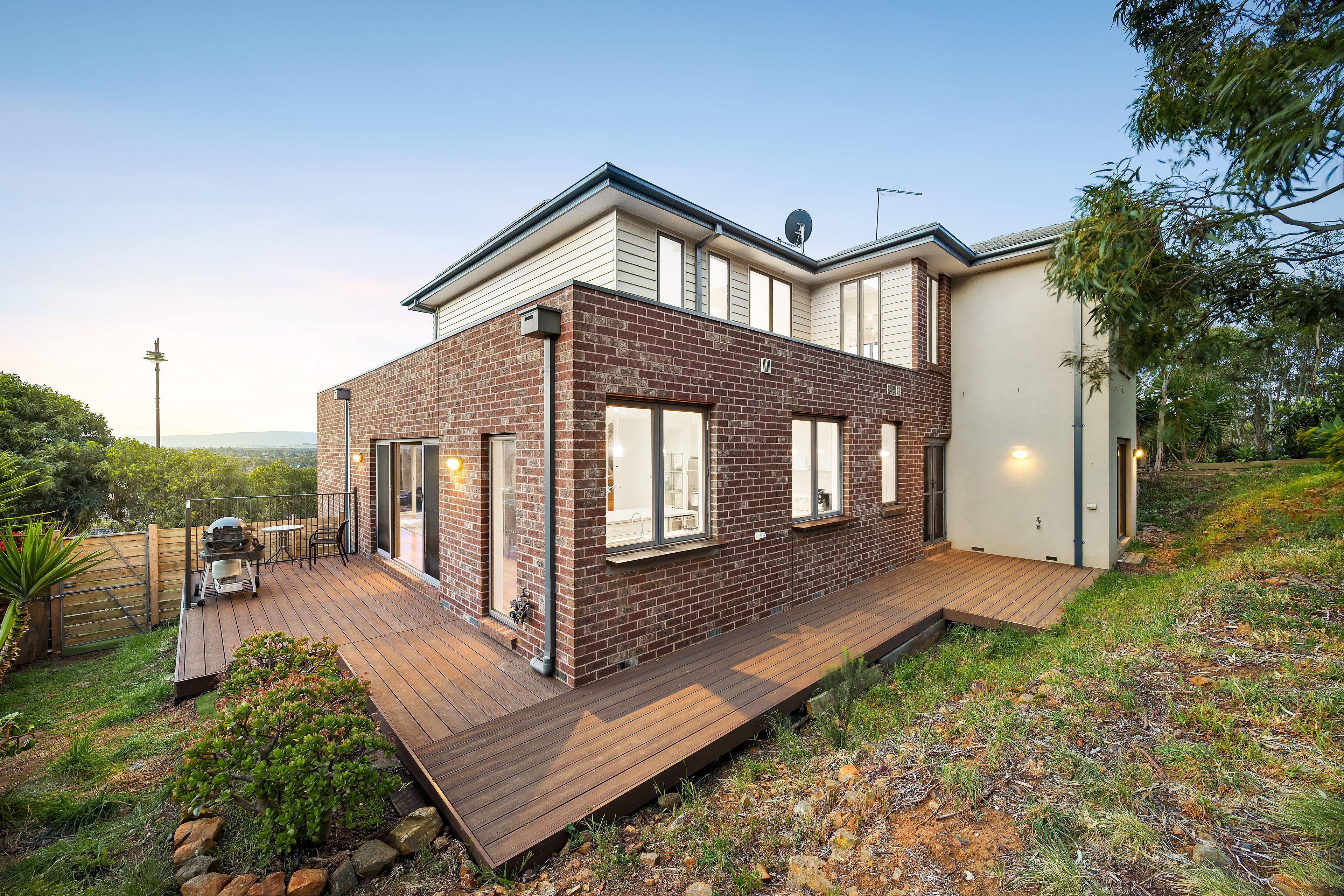 25 Parkwood Road — photo 12 of 15