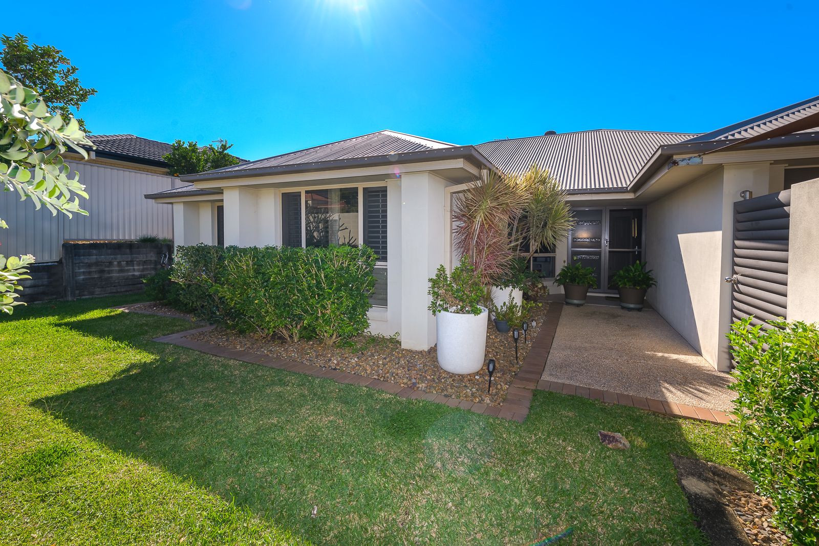 120 Crestwood Drive, Molendinar, QLD 4214