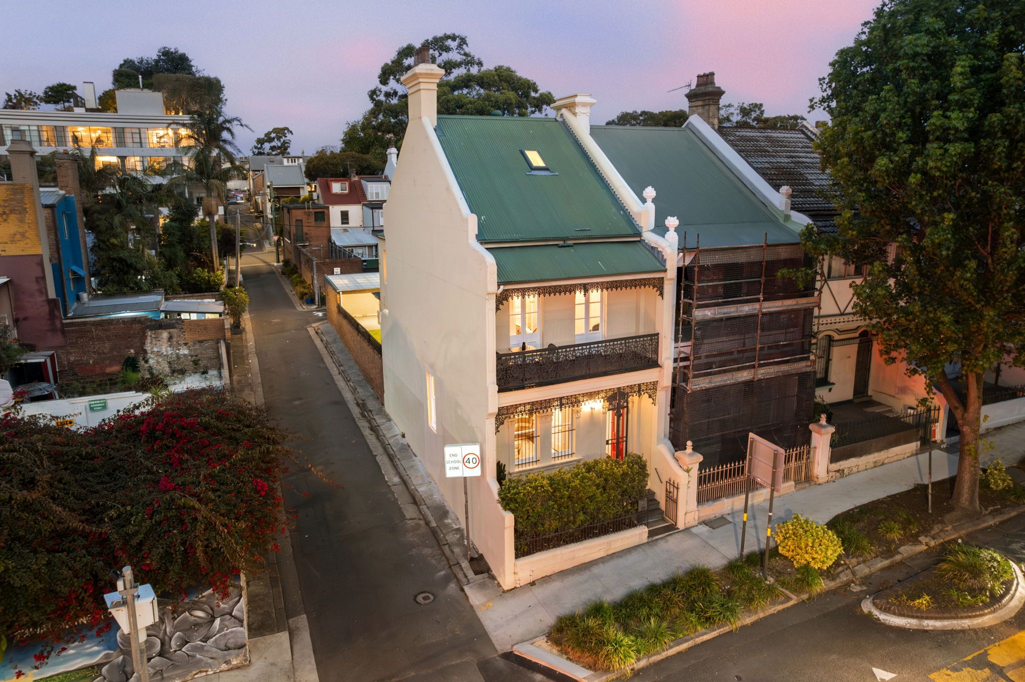216 Chalmers Street — photo 16 of 17
