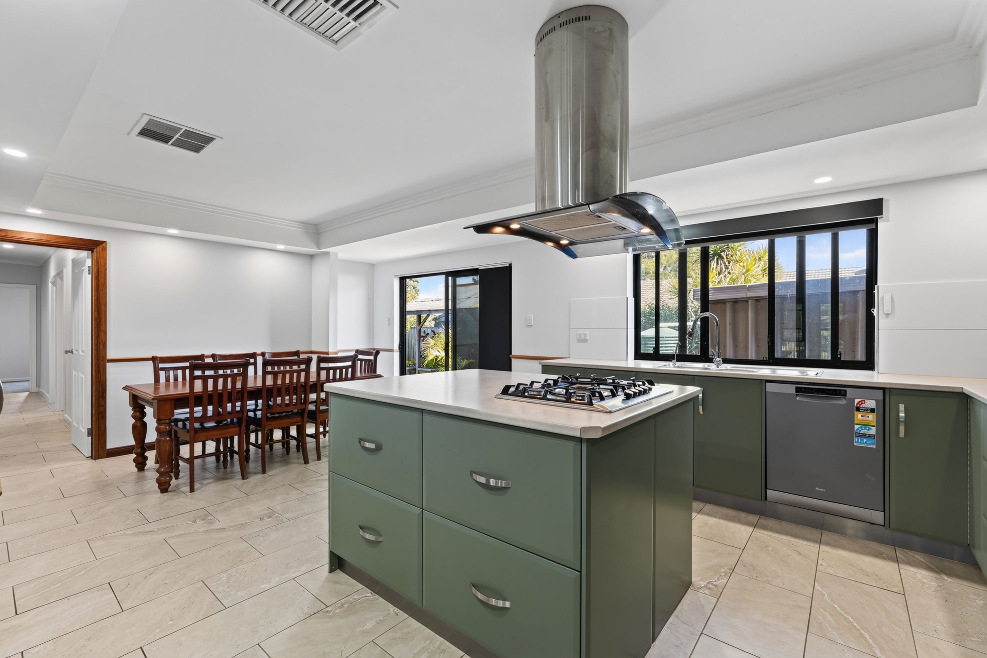 23 Martins Road — photo 10 of 25