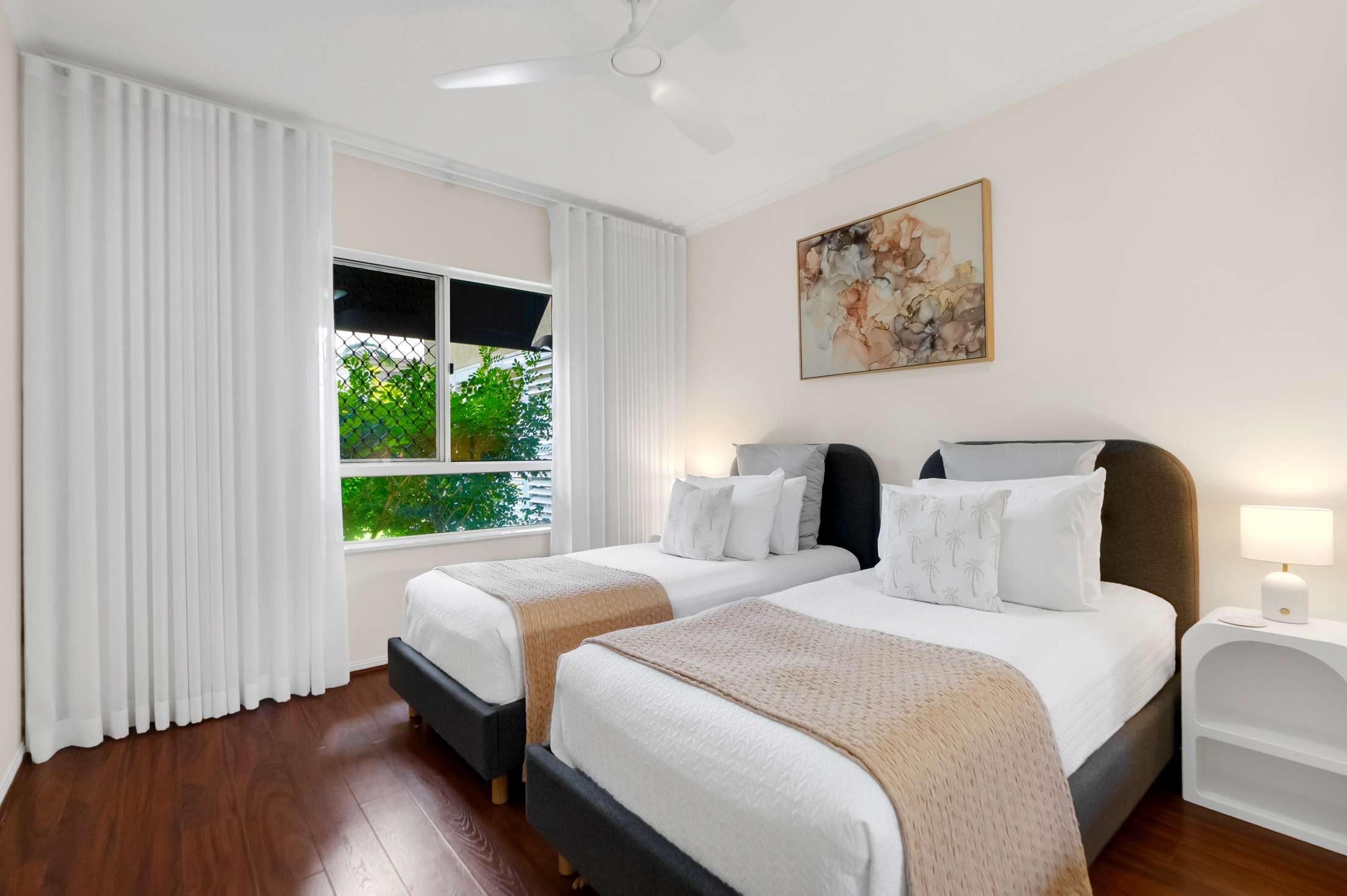 303/2-10 Greenslopes Street — photo 18 of 23