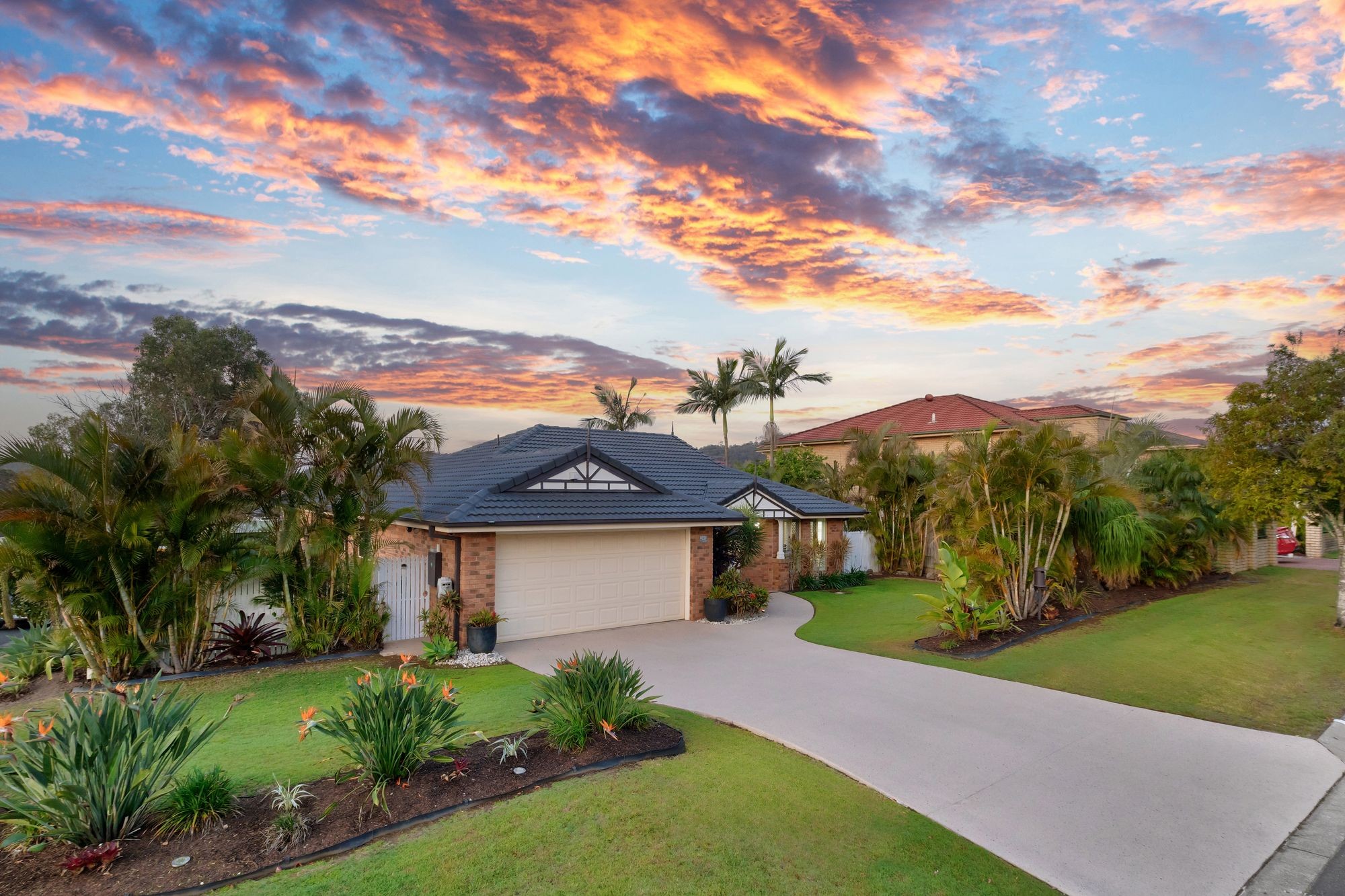 4 Conifer Street, Carindale, QLD 4152