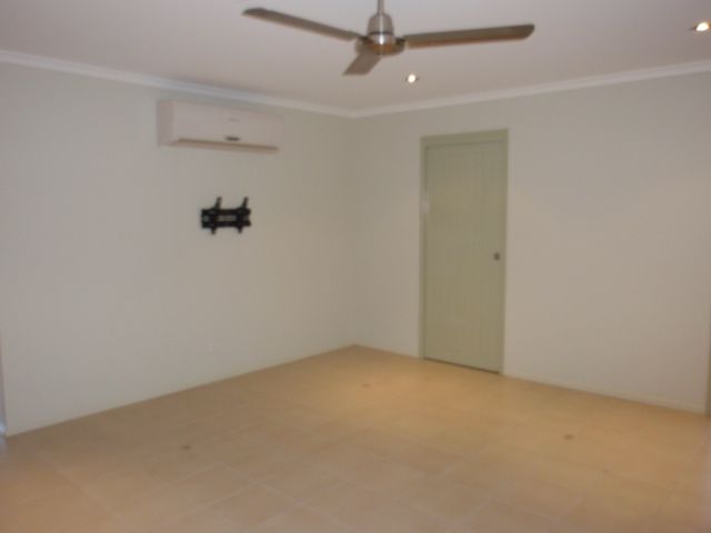 1/1 Grange Court, Emerald, QLD 4720
