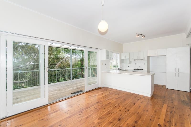 62 Cambridge St (upstairs), Red Hill, QLD 4059