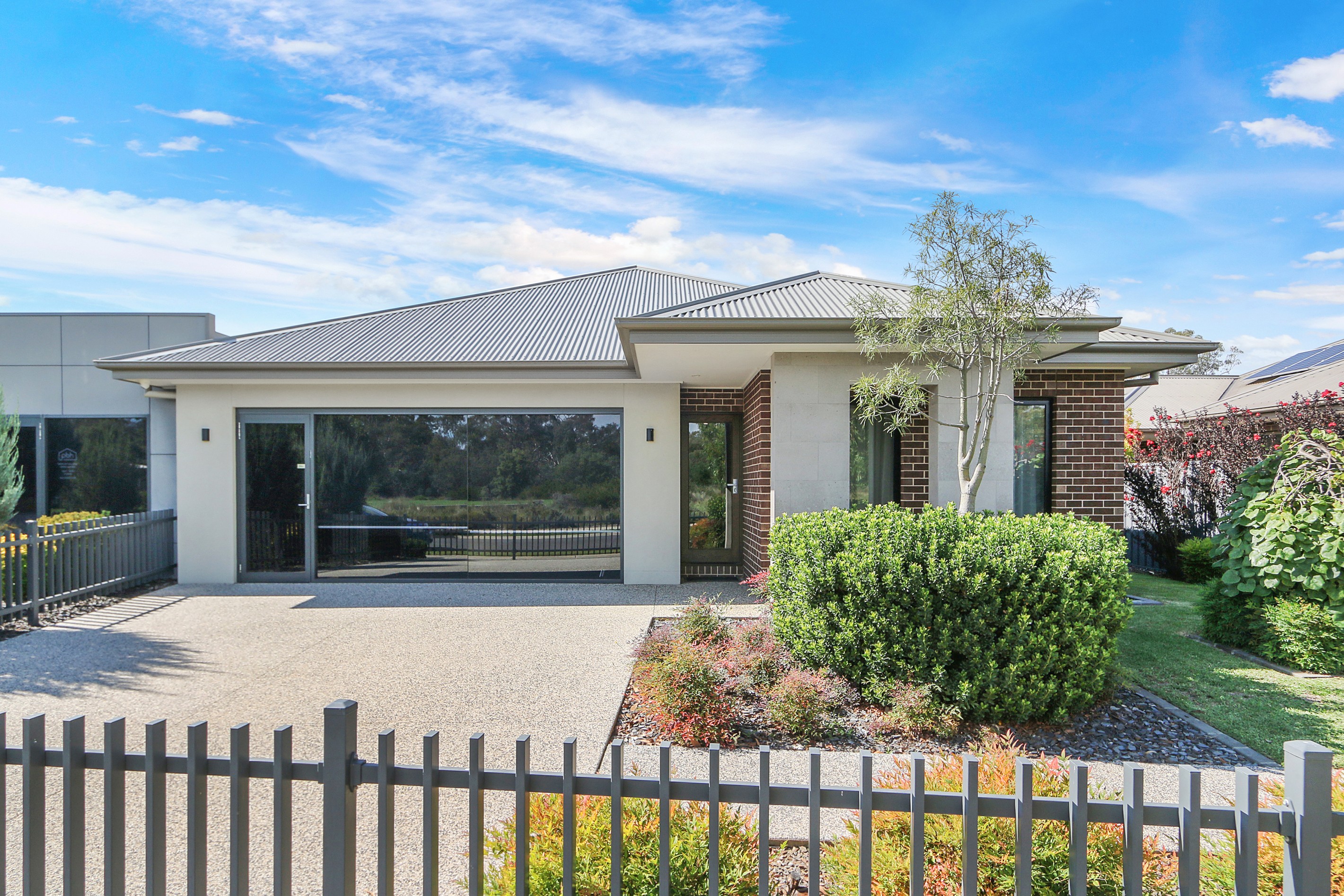 17 Newport Crescent, Thurgoona, NSW 2640