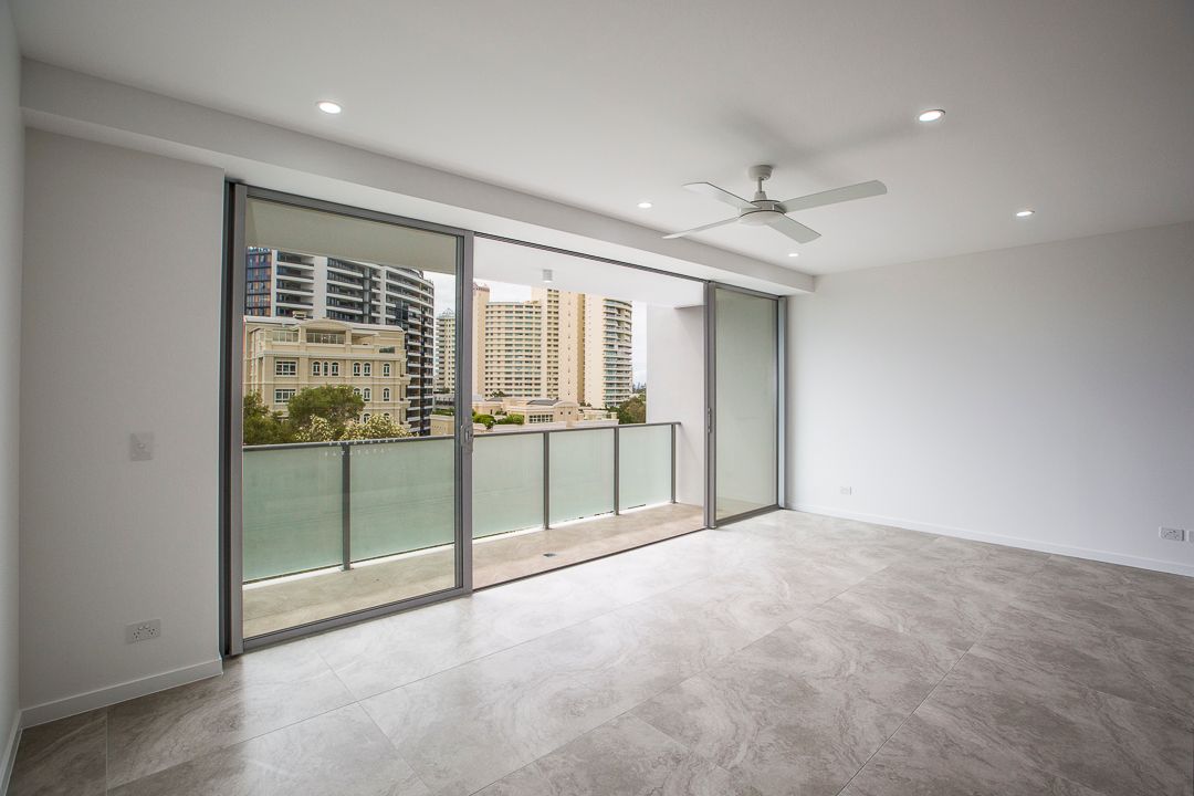 705/30 Brighton Parade, Southport, QLD 4215