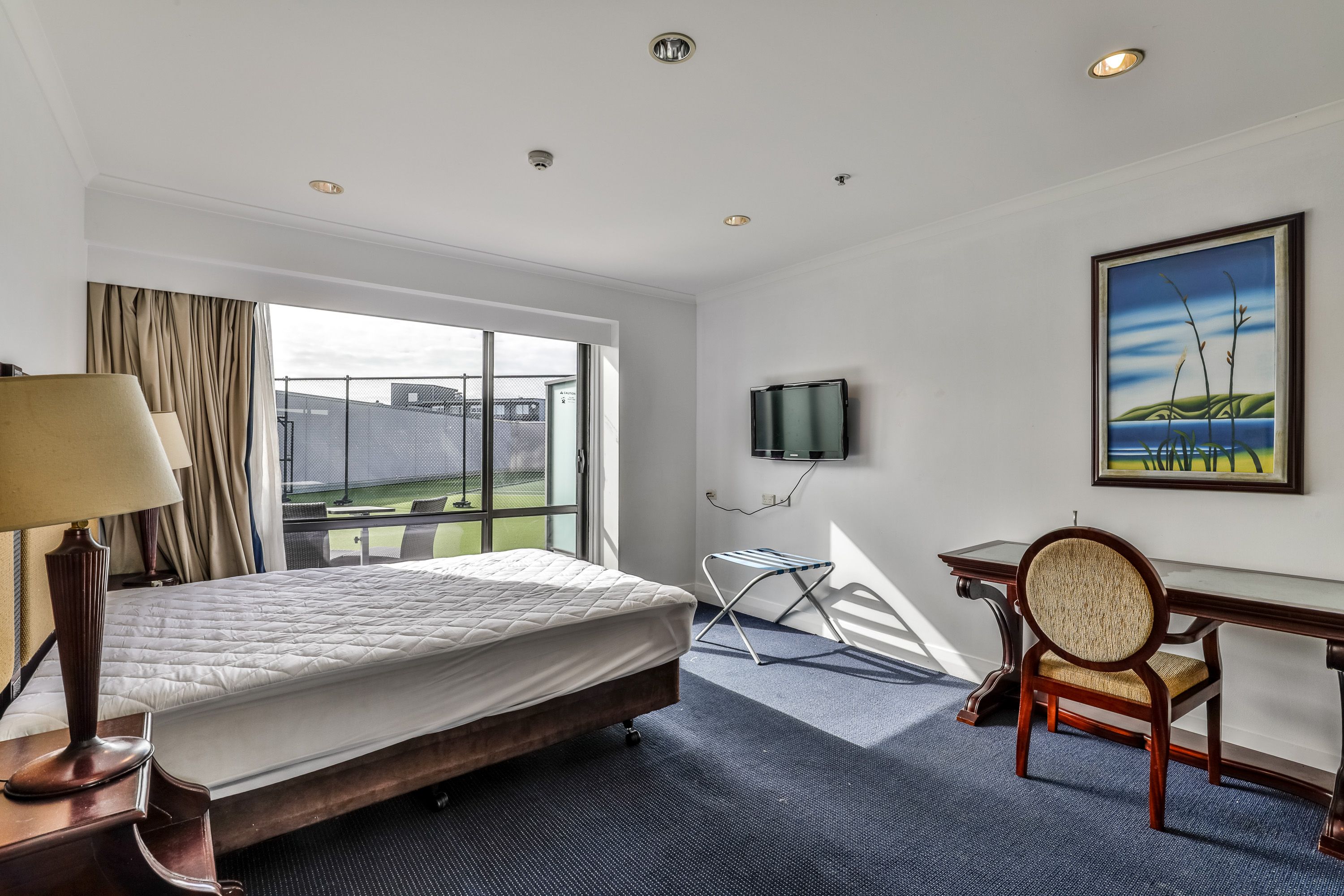 TAKAPUNA LIVING - SPENCER ON BYRON 4