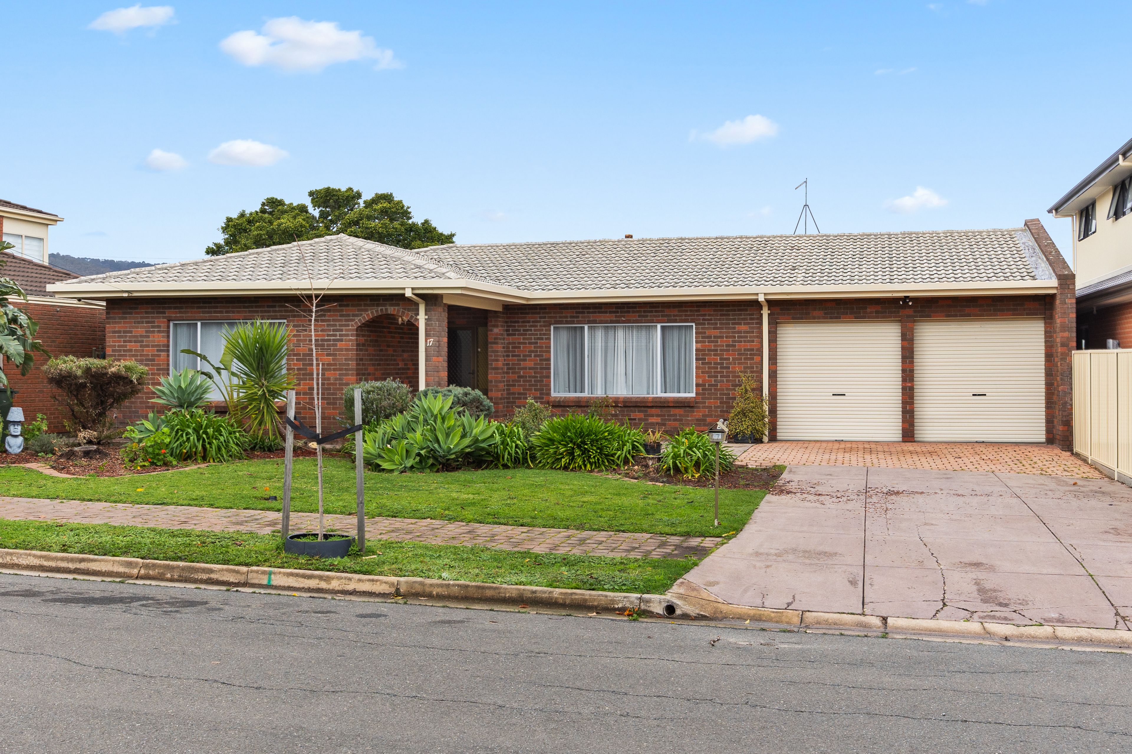 17 Heggaton Terrace — photo from Ray White Norwood