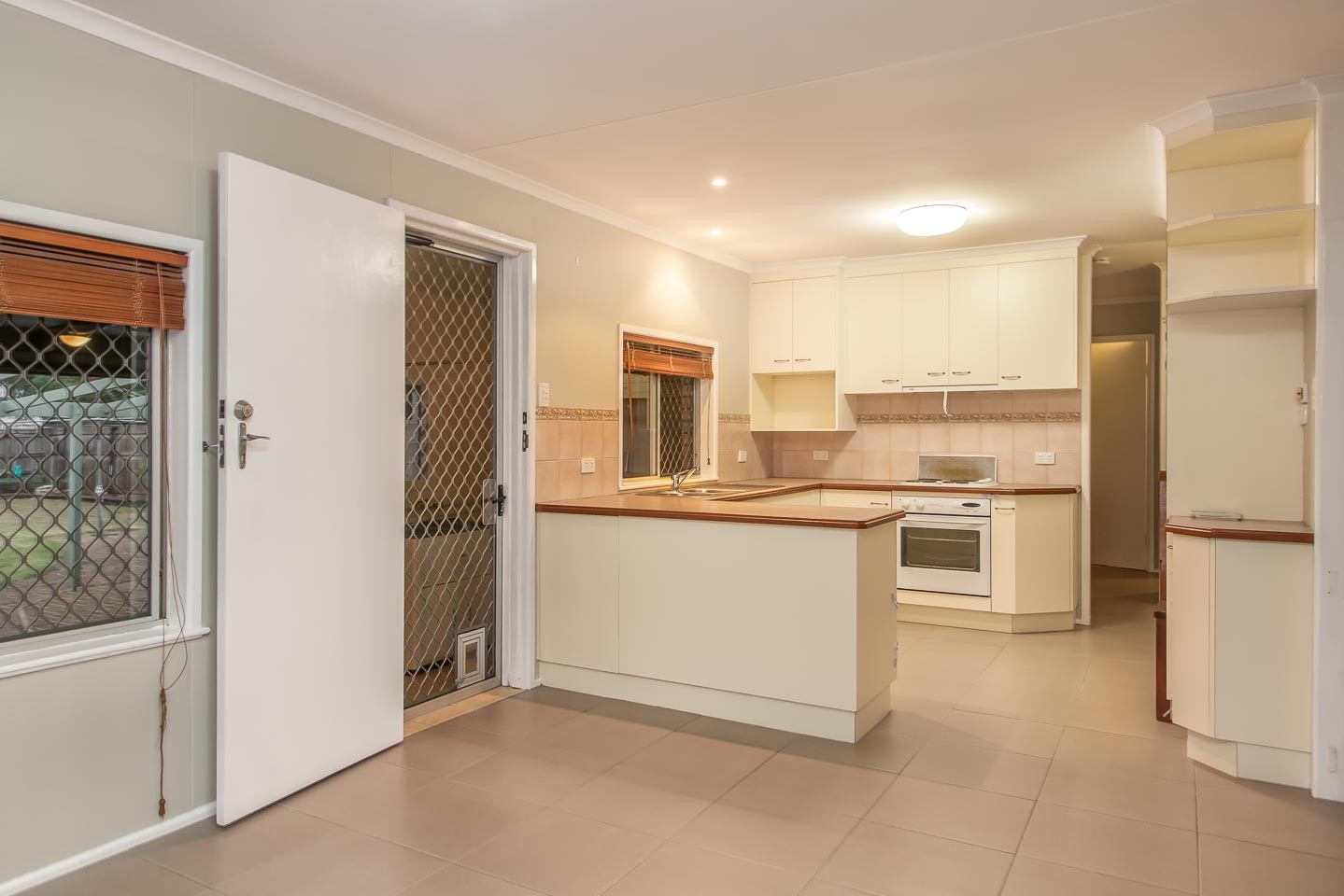135 Long Street, Point Vernon, QLD 4655