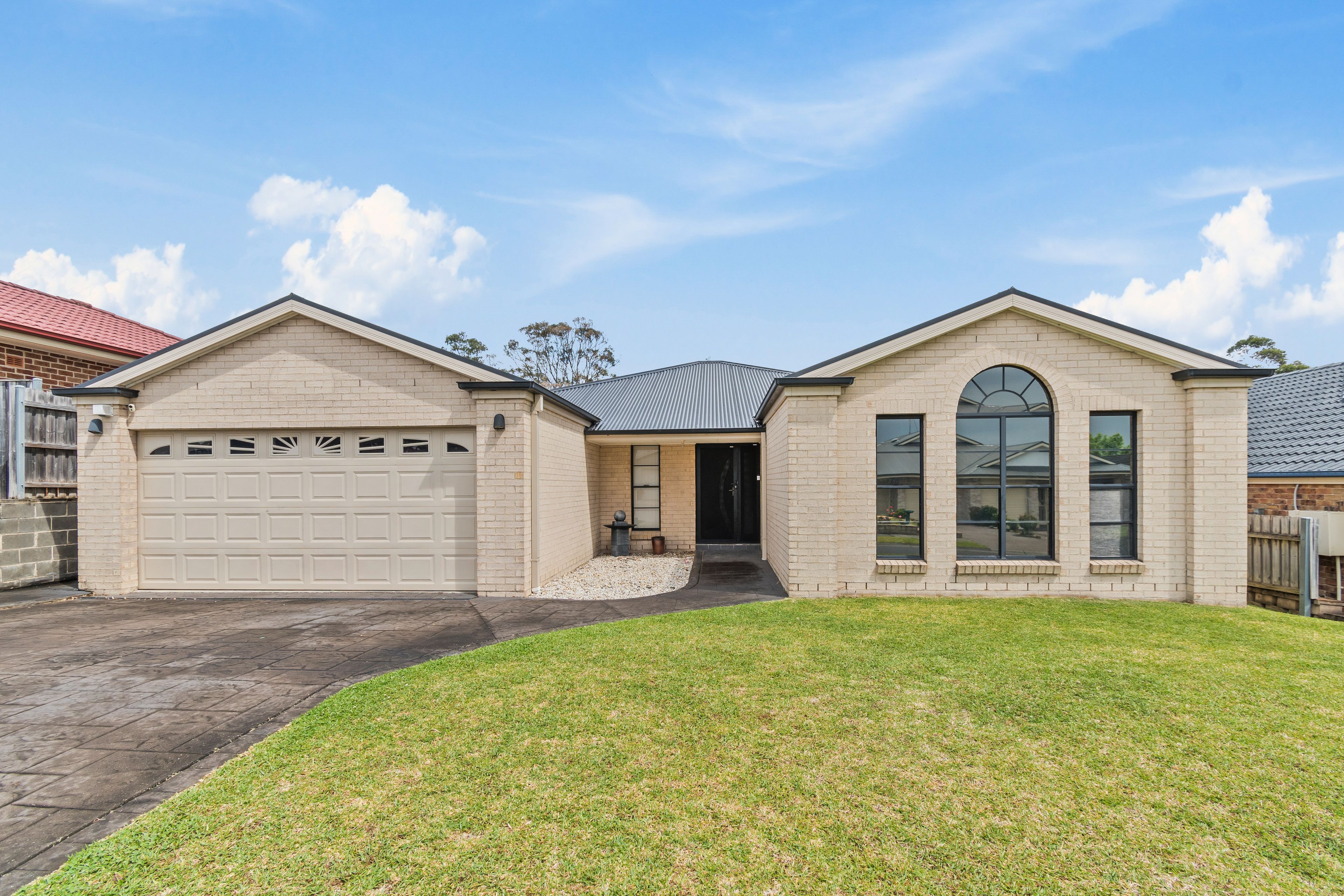 6 Weston Place, Horsley NSW 2530